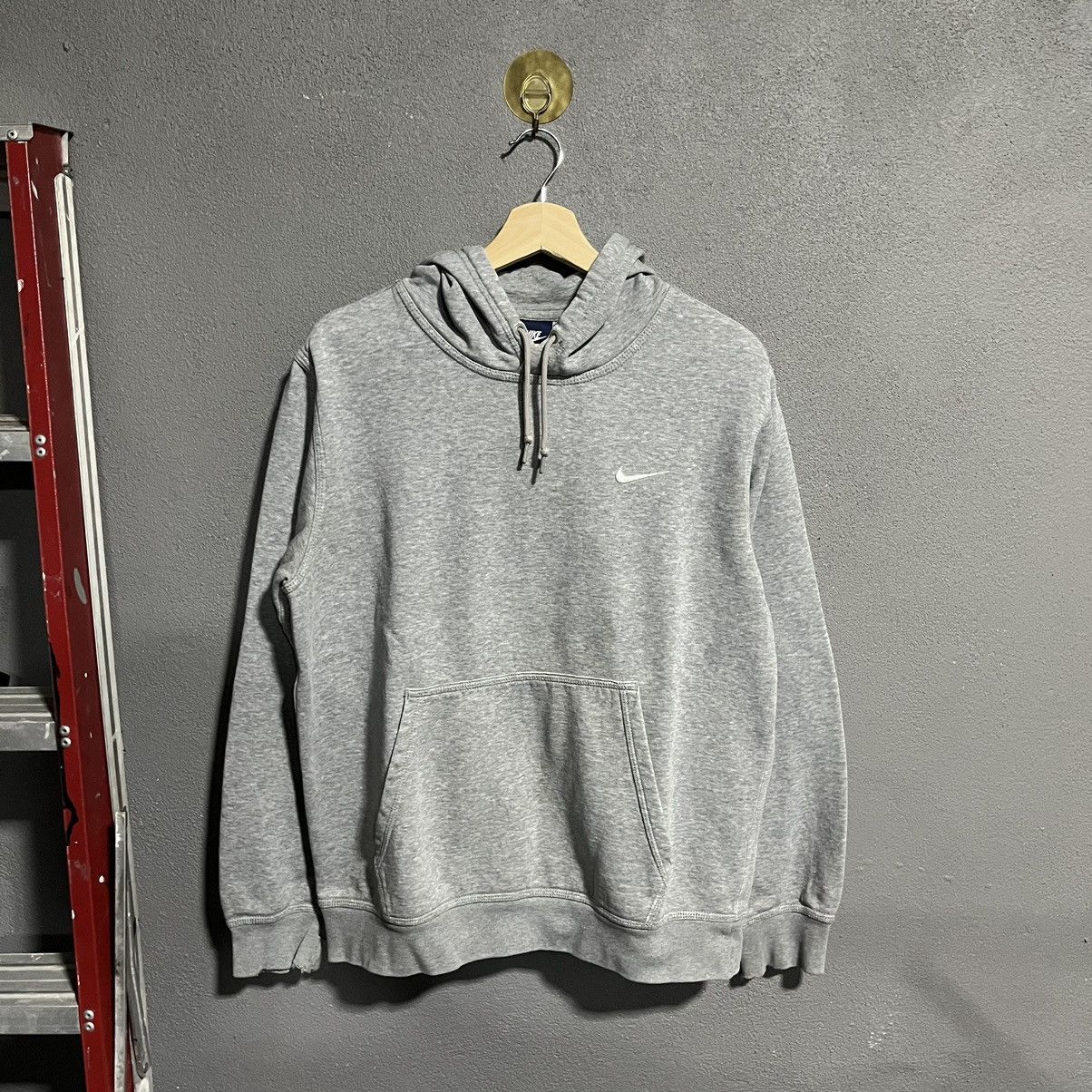 Nike Vintage Nike Small Logo Distressed Grey Hoodie Size US L / EU 52-54 / 3 - 1 Thumbnail