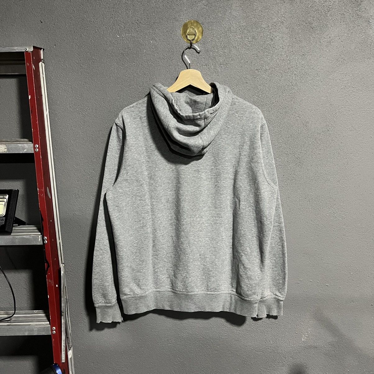Nike Vintage Nike Small Logo Distressed Grey Hoodie Size US L / EU 52-54 / 3 - 3 Thumbnail