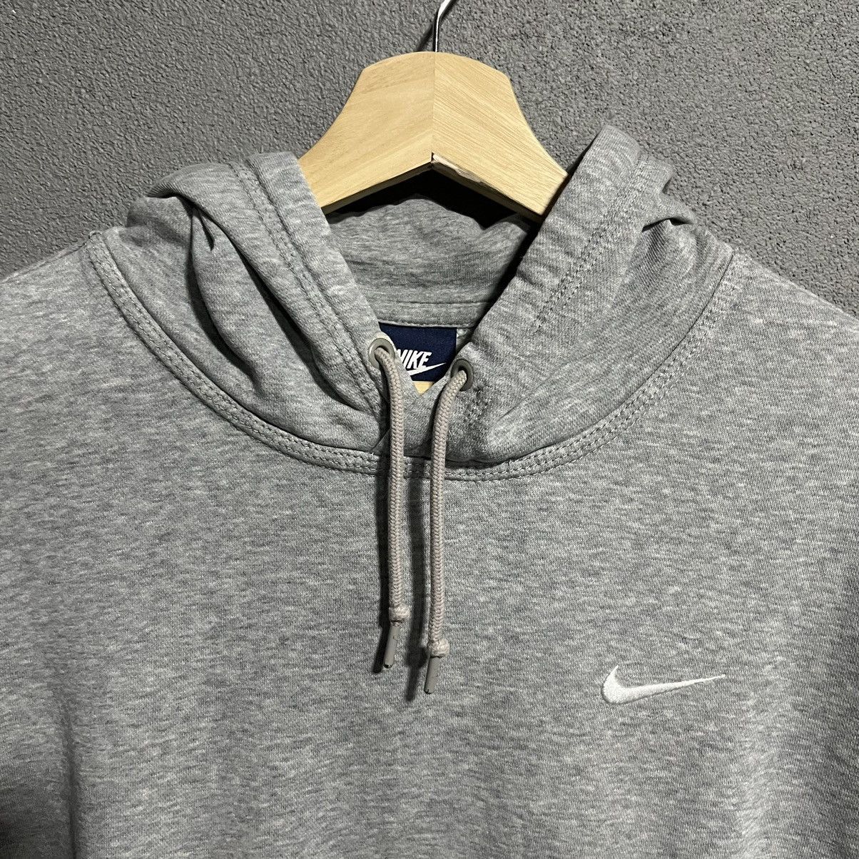 Nike Vintage Nike Small Logo Distressed Grey Hoodie Size US L / EU 52-54 / 3 - 2 Thumbnail