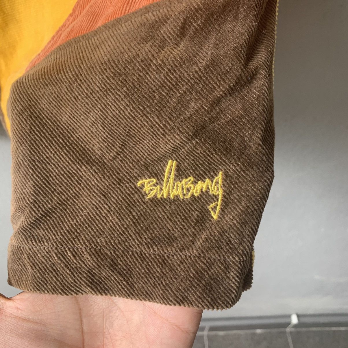 Billabong Vintage Billabong Corduroy Colour Block Shorts Size US 29 - 2 Thumbnail