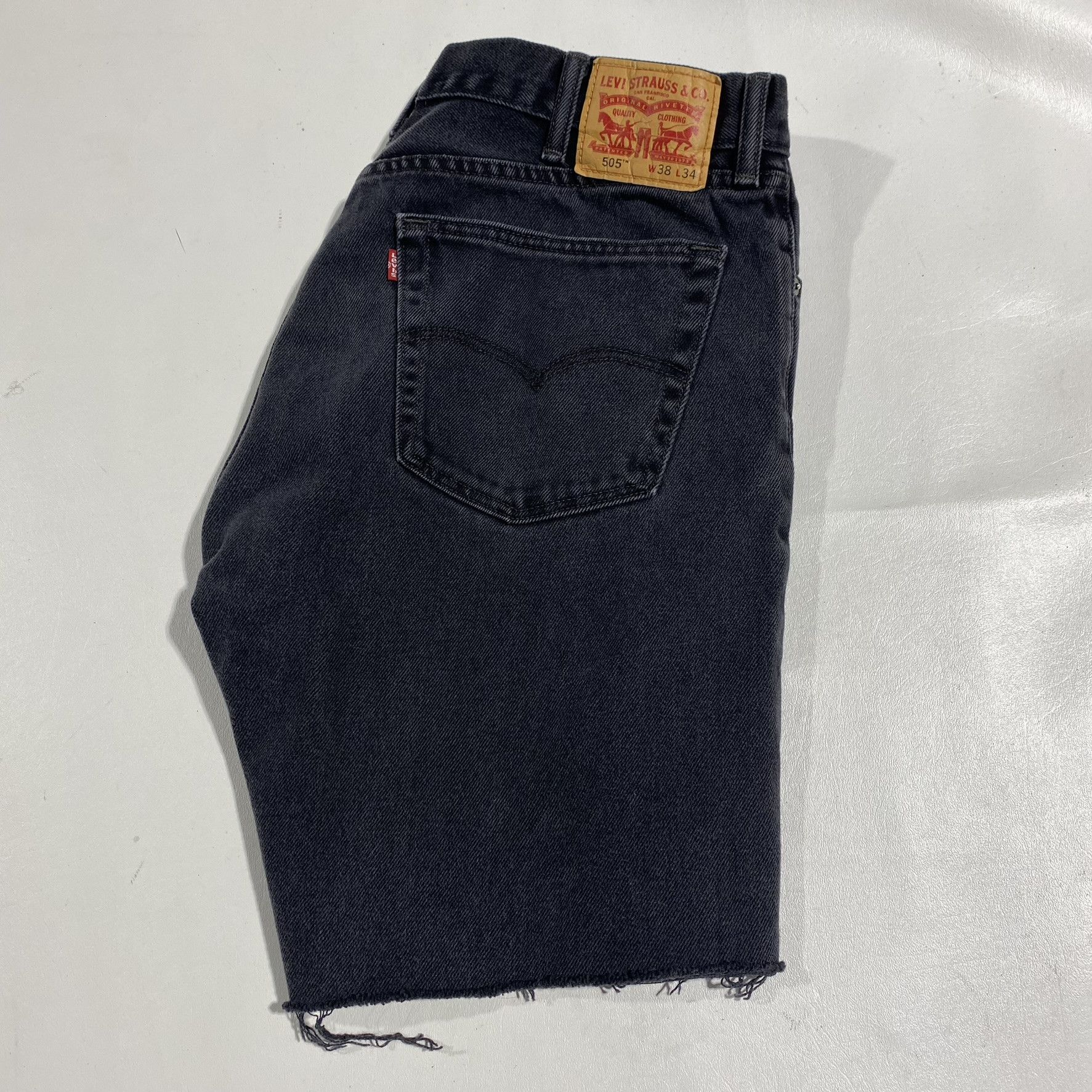 Japanese Brand vintage Black Levi's Shorts jorts cargo carpenter baggy Size US 36 / EU 52 - 1 Thumbnail