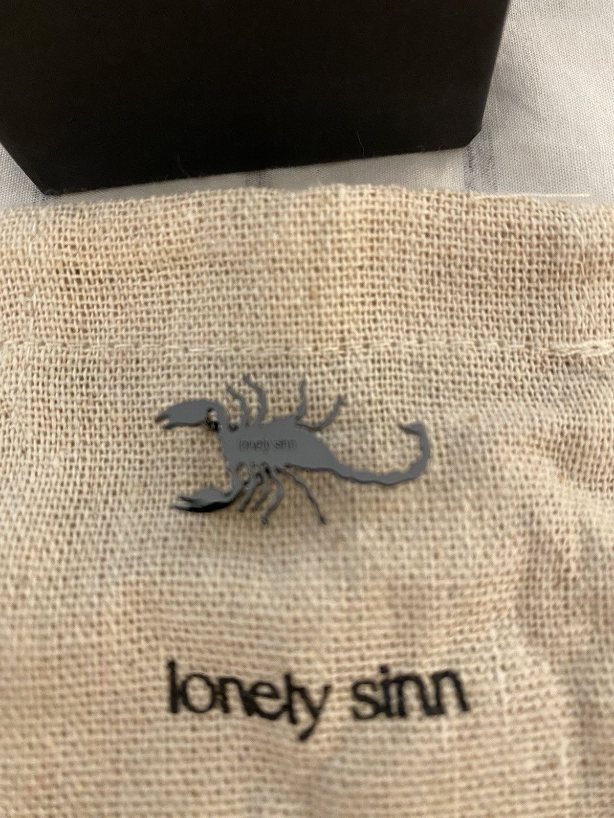 Other Lonely Sinn Scorpion Shoe Pendant NWT Size ONE SIZE - 2 Thumbnail
