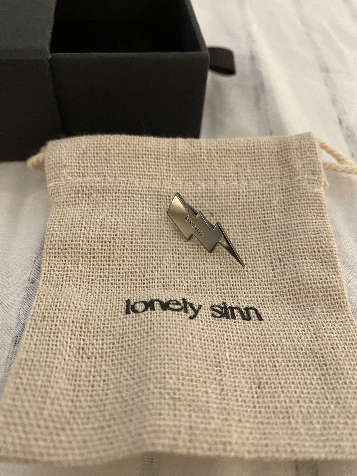 Other Lonely Sinn Thunderbolt Shoe Pendant NWT Size ONE SIZE - 1 Thumbnail