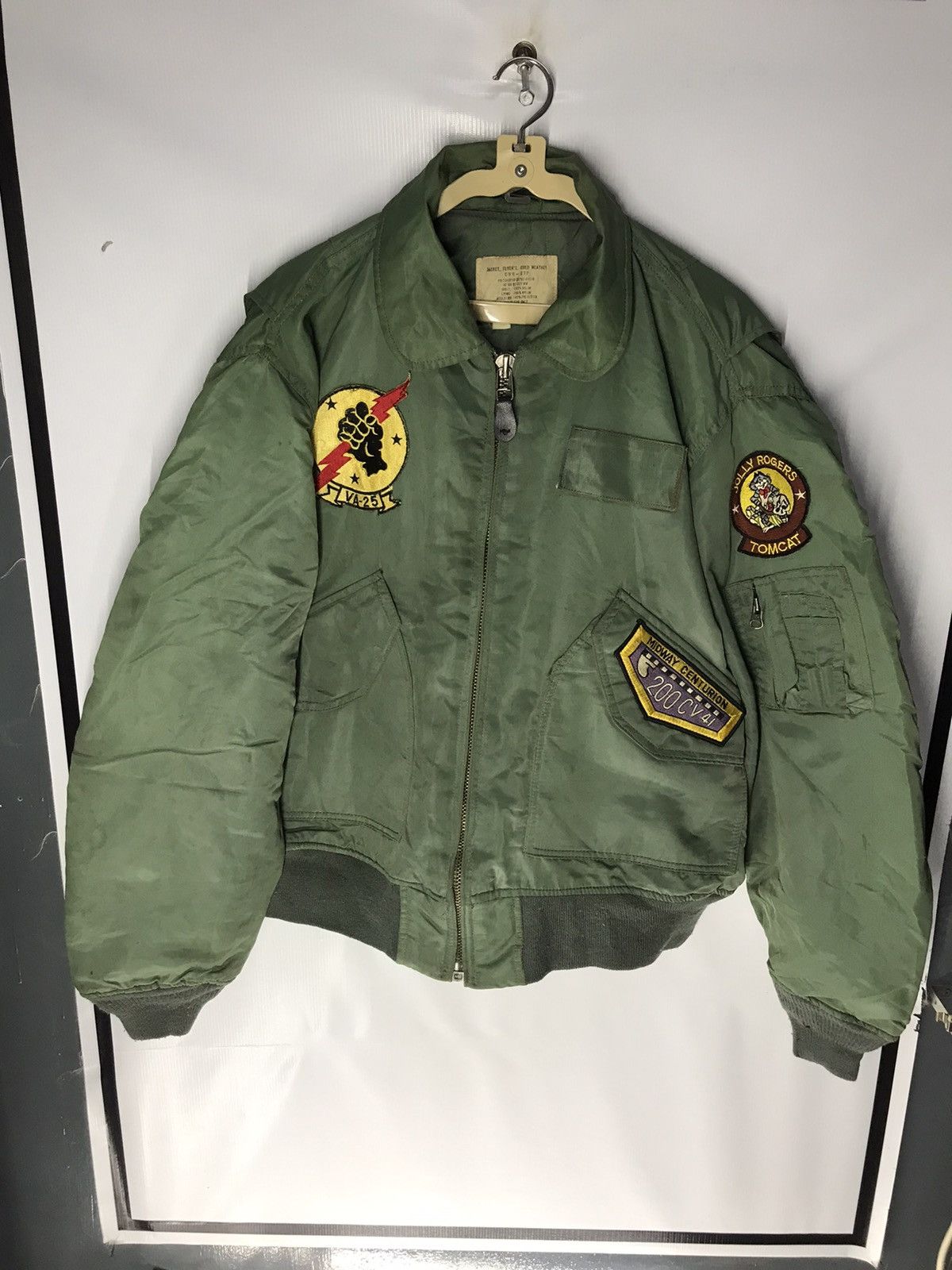 Vintage Vintage bombers zipper jacket with patches Size US L / EU 52-54 / 3 - 6 Thumbnail