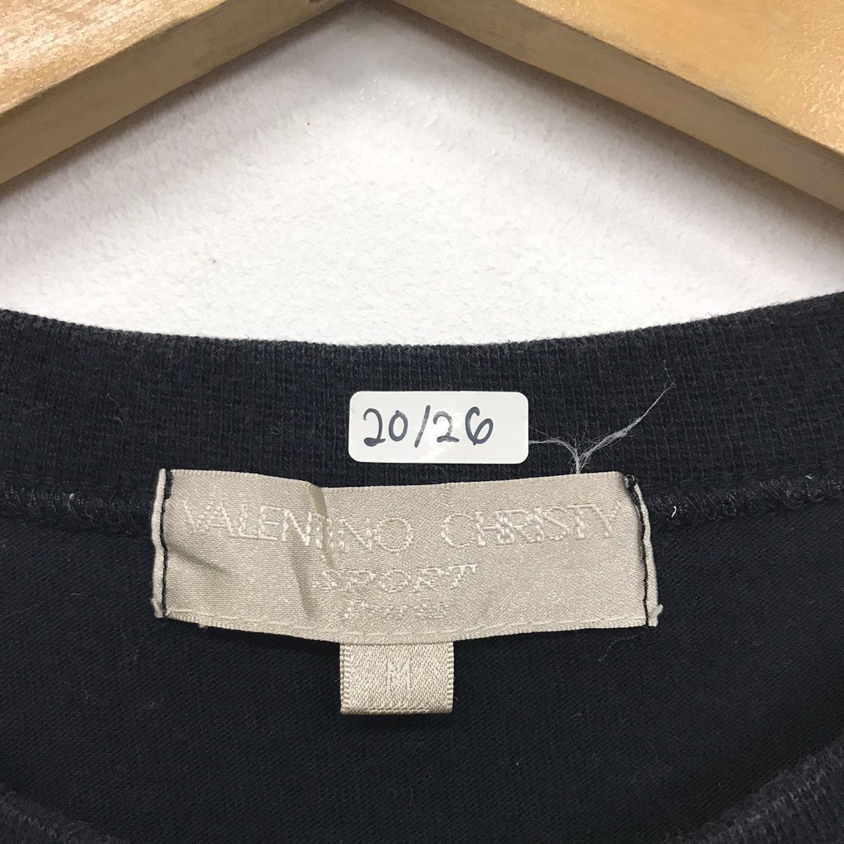 Designer × Valentino × Vintage Rare!! Vintage Valentino Christy Spellout Tee Size US M / EU 48-50 / 2 - 10 Thumbnail