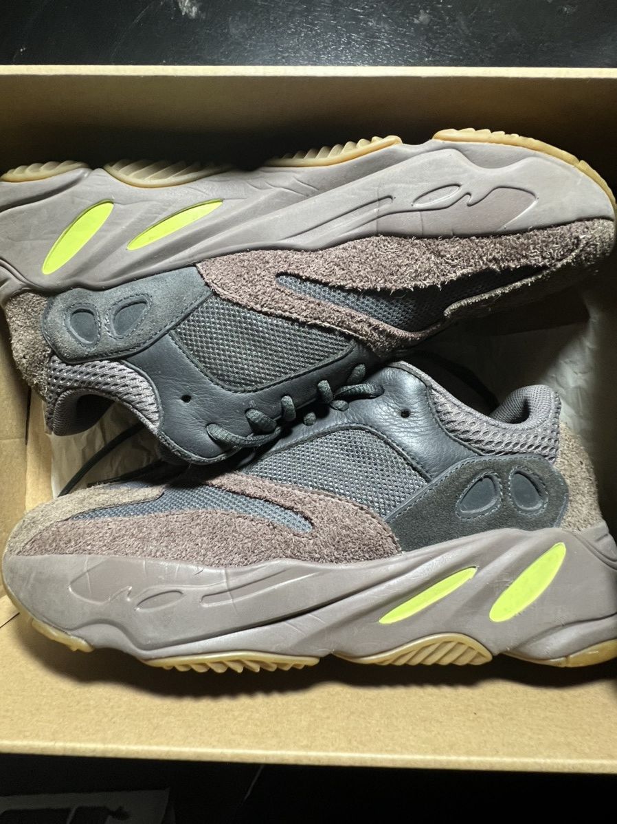 Adidas × Kanye West Yeezy 700 Mauve Size US 9.5 / EU 42-43 - 1 Thumbnail