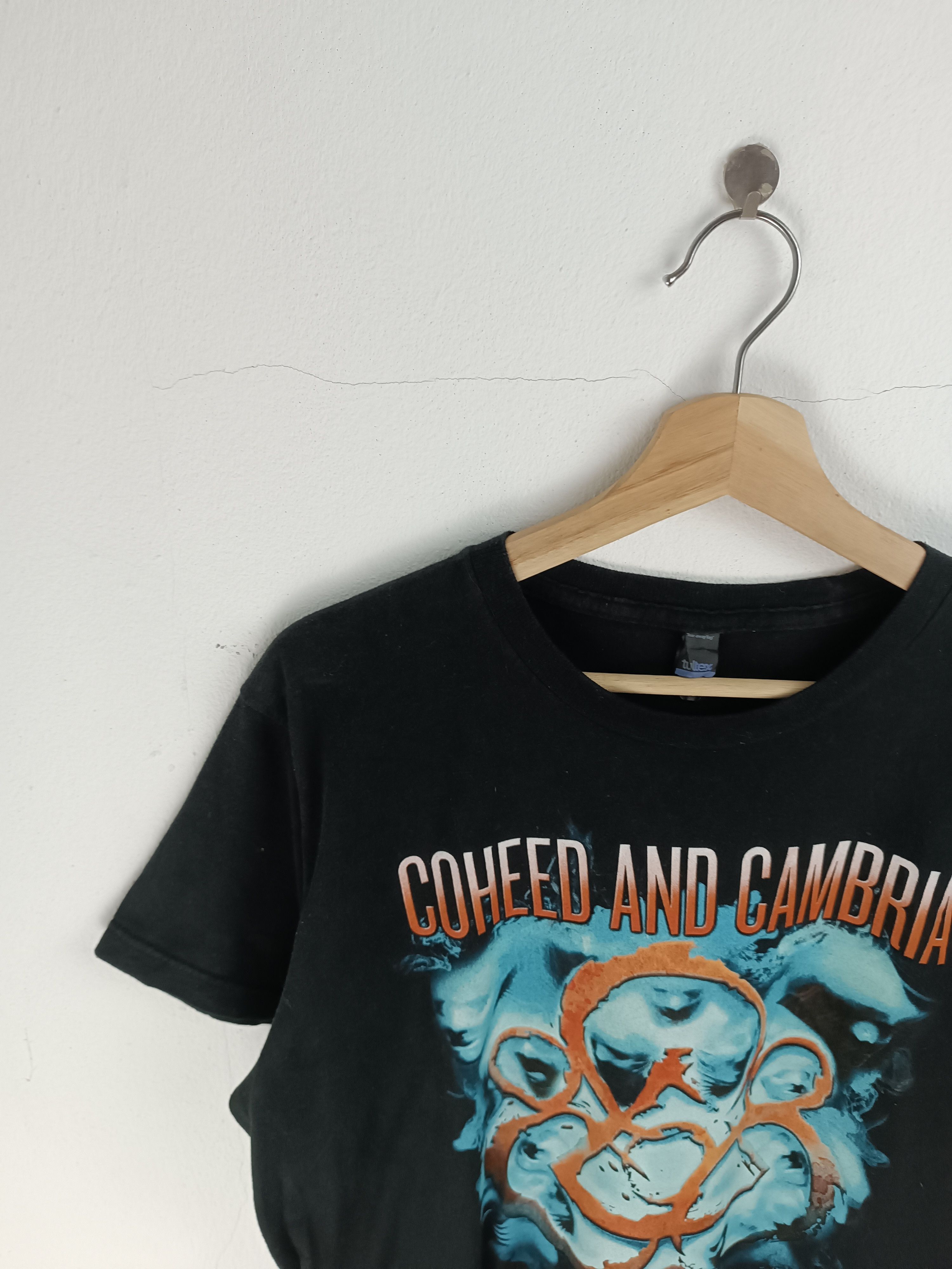Band Tees VINTAGE COHEED AND CAMBRIA TEES (mars volta deafheaven used) Size US M / EU 48-50 / 2 - 5 Thumbnail