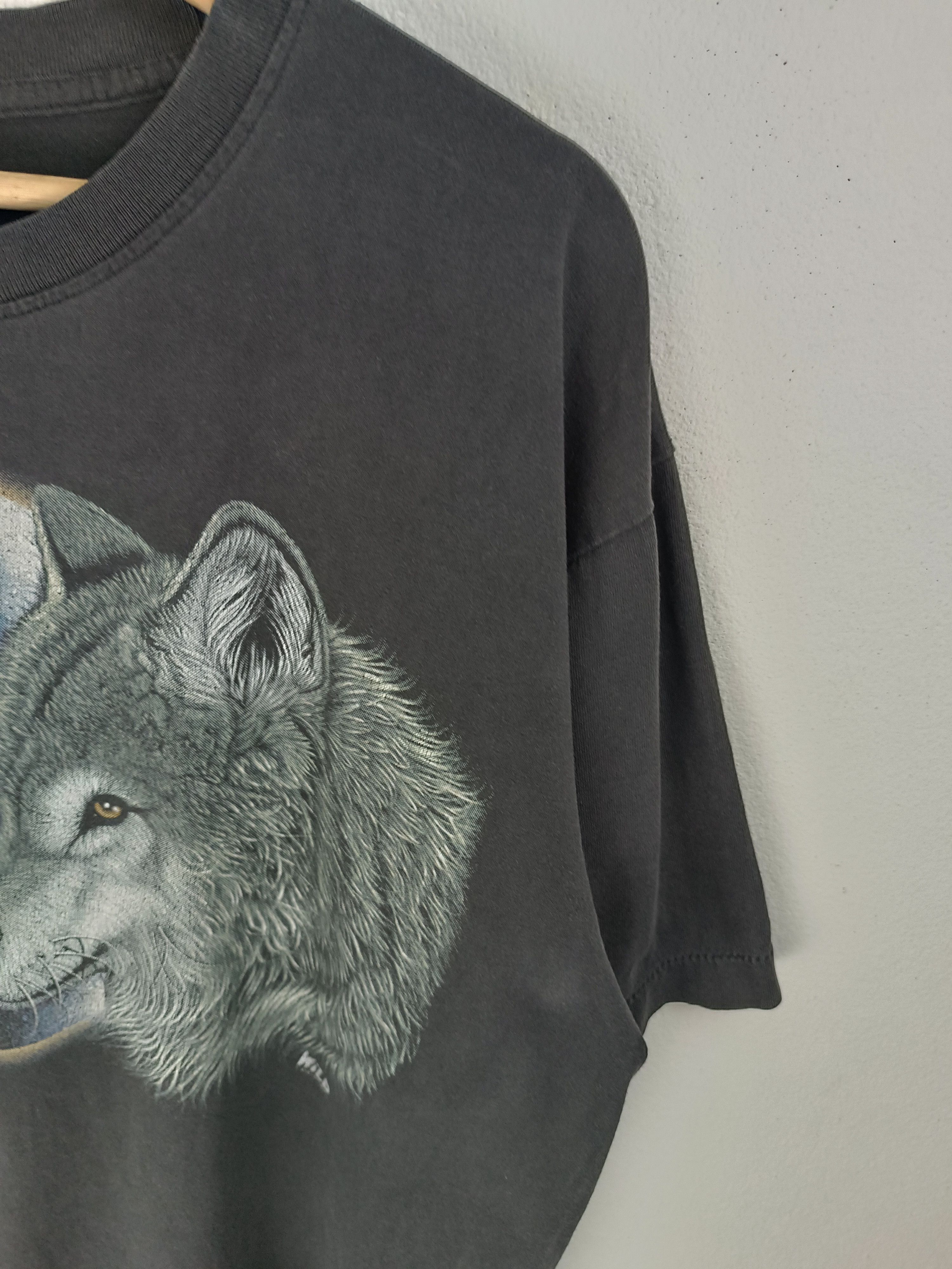 Other VINTAGE 90'S ALPHA WOLF UNDER THE MOON TEE Size US L / EU 52-54 / 3 - 7 Thumbnail