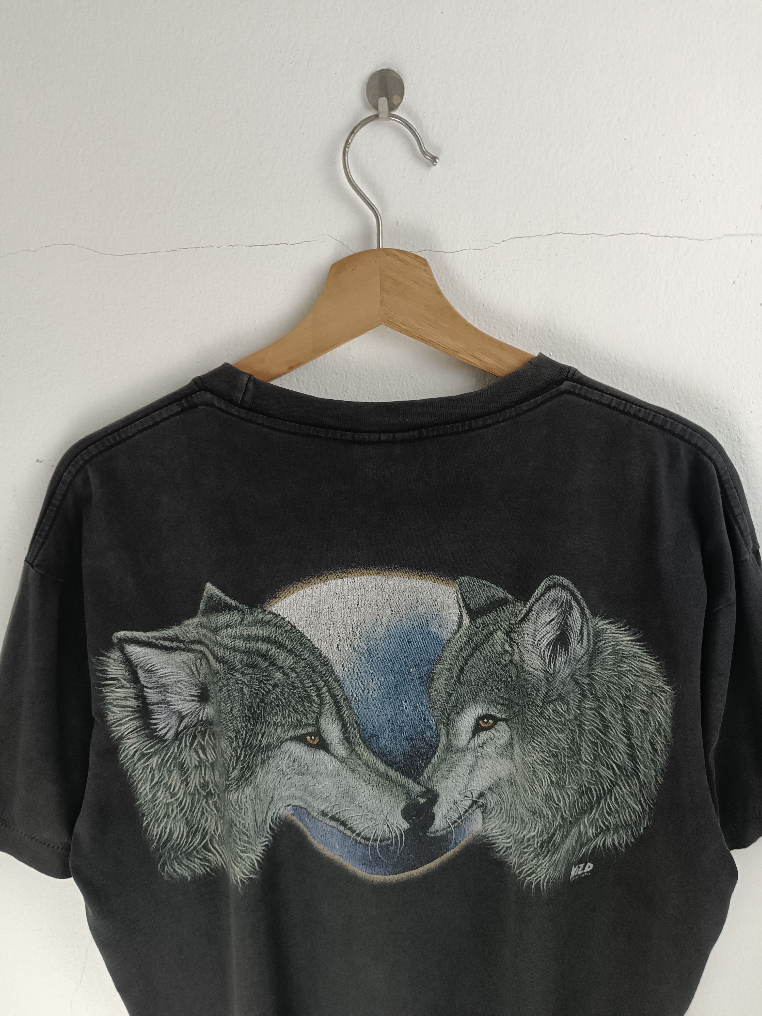 Other VINTAGE 90'S ALPHA WOLF UNDER THE MOON TEE Size US L / EU 52-54 / 3 - 16 Thumbnail