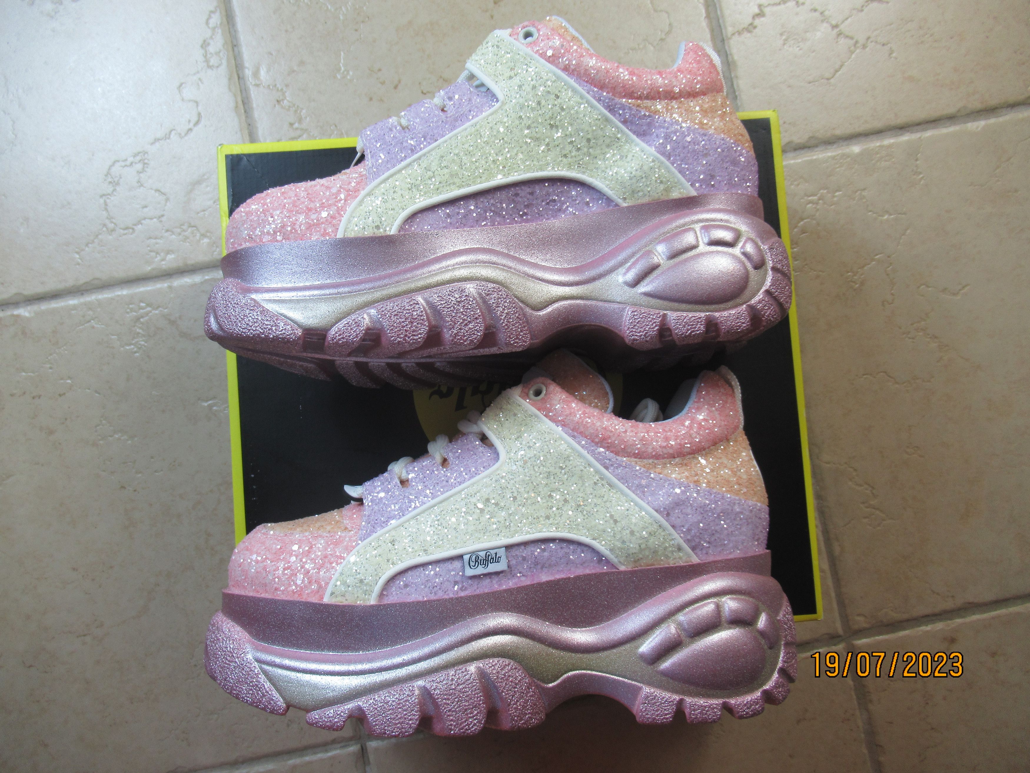 Buffalo London 1339-14 glitter sneakers