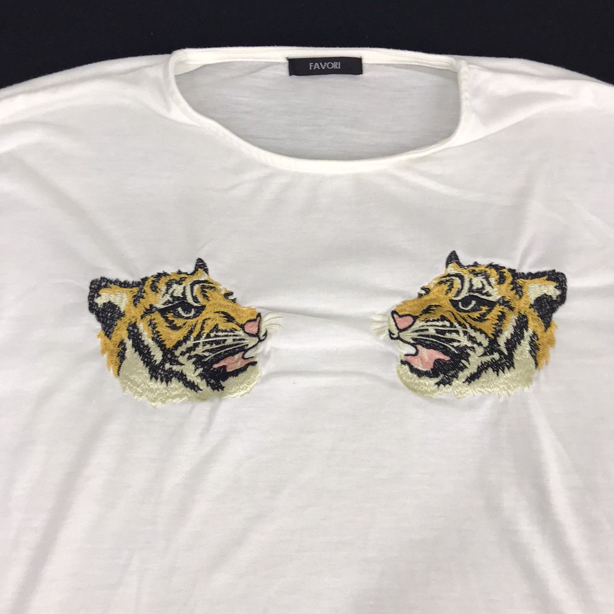 Japanese Brand Favori Tiger Embroidery Motif T-shirt Tee Size S / US 4 / IT 40 - 2 Thumbnail