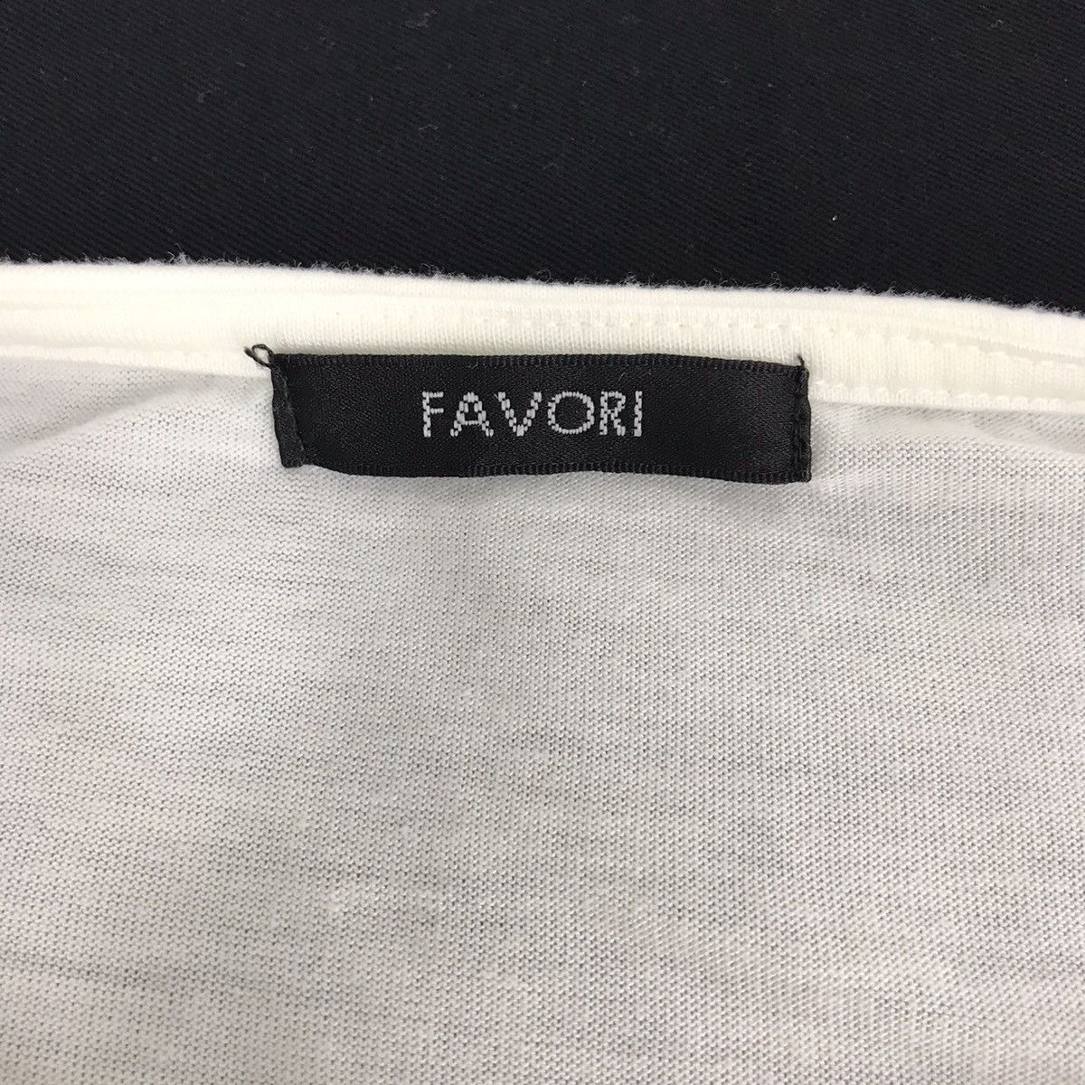 Japanese Brand Favori Tiger Embroidery Motif T-shirt Tee Size S / US 4 / IT 40 - 4 Thumbnail