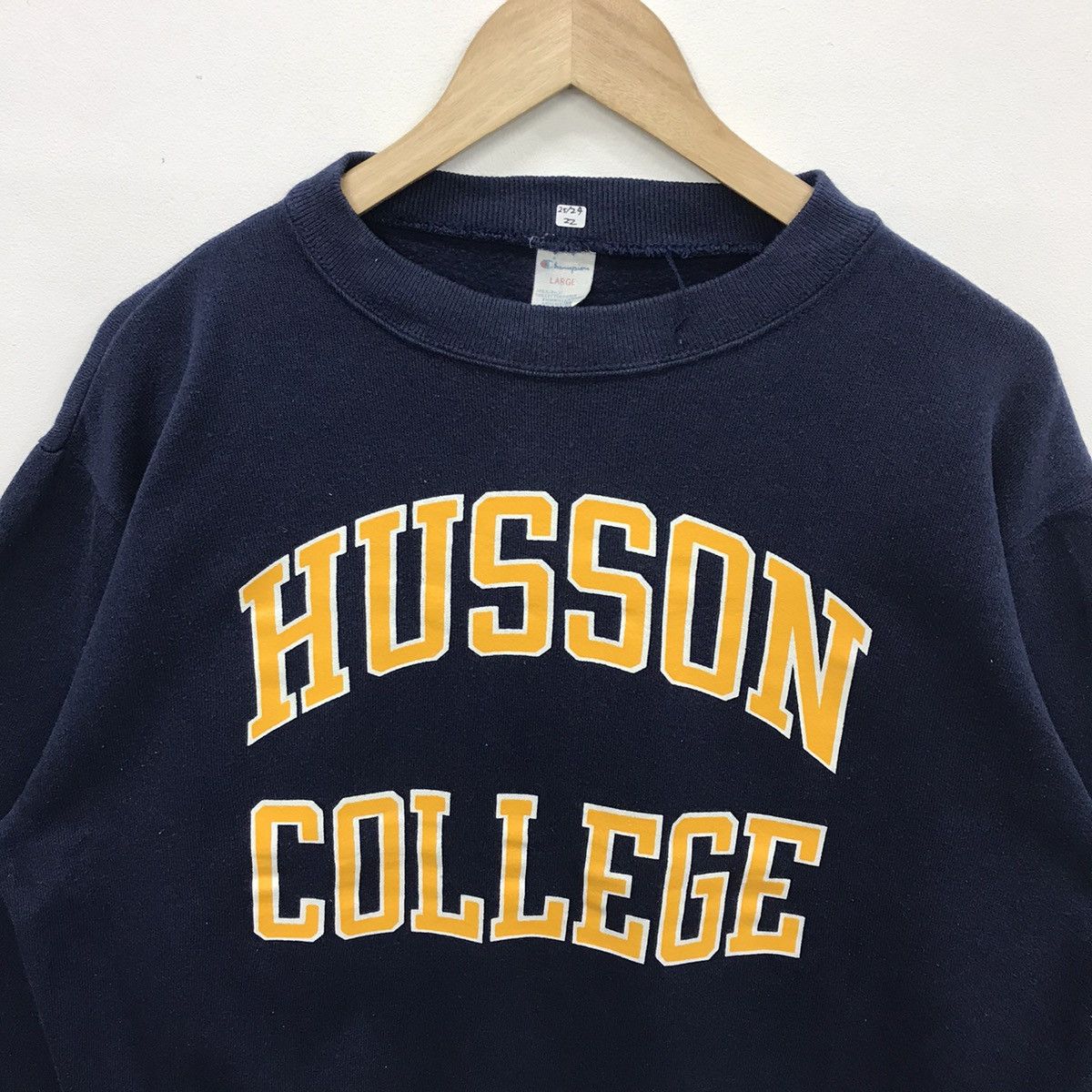 Champion × Vintage Rare!! Vintage Champion Husson College Sweatshirt Size US L / EU 52-54 / 3 - 7 Thumbnail