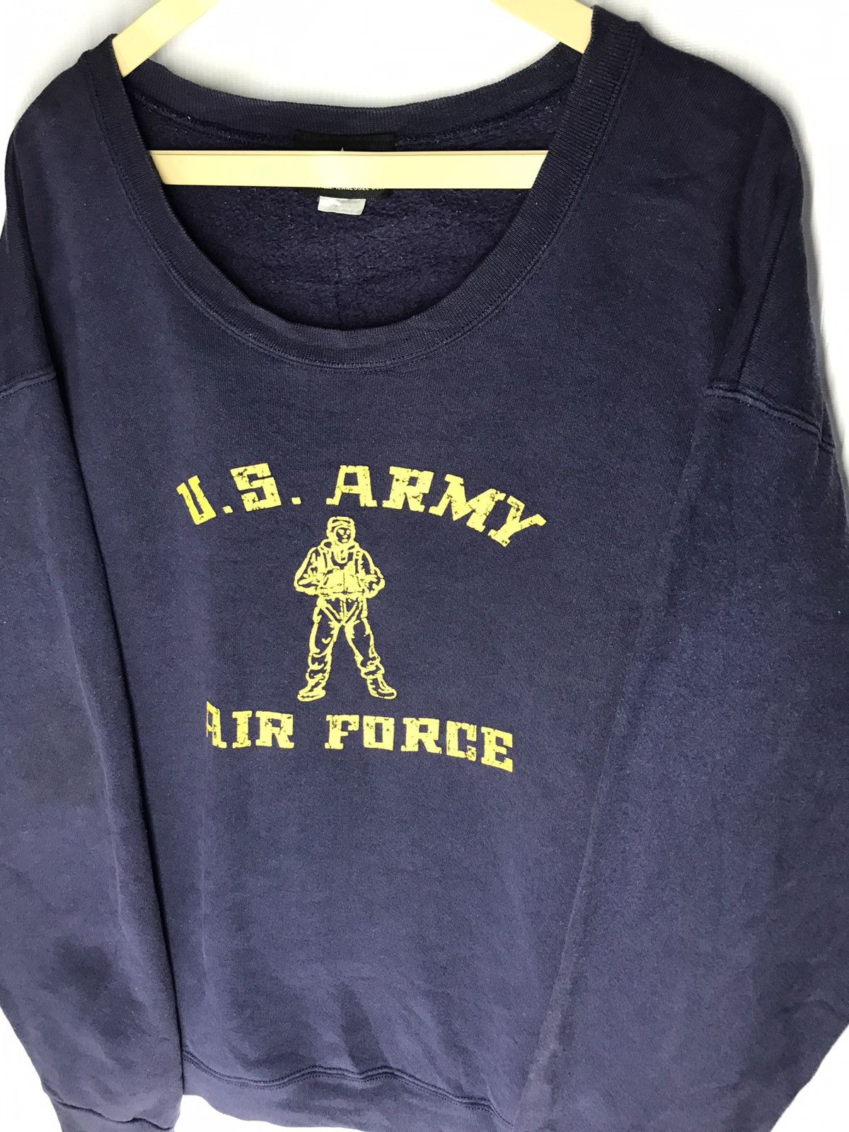 Vintage Vintage u.s army Air Force sweatshirt by alpha industries Size US L / EU 52-54 / 3 - 3 Thumbnail