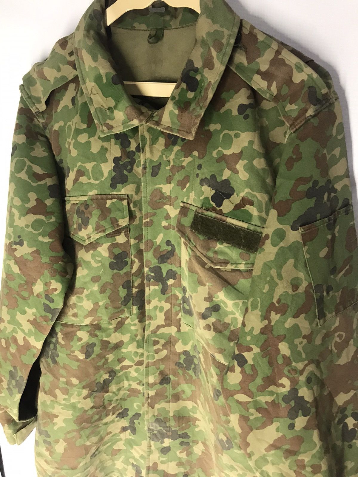Vintage Vintage camo army button up shirt Size US M / EU 48-50 / 2 - 3 Thumbnail