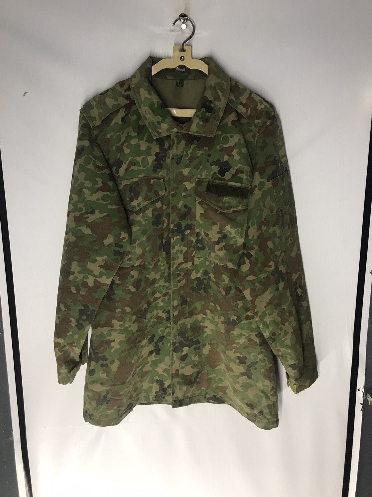 Vintage Vintage camo army button up shirt Size US M / EU 48-50 / 2 - 5 Thumbnail