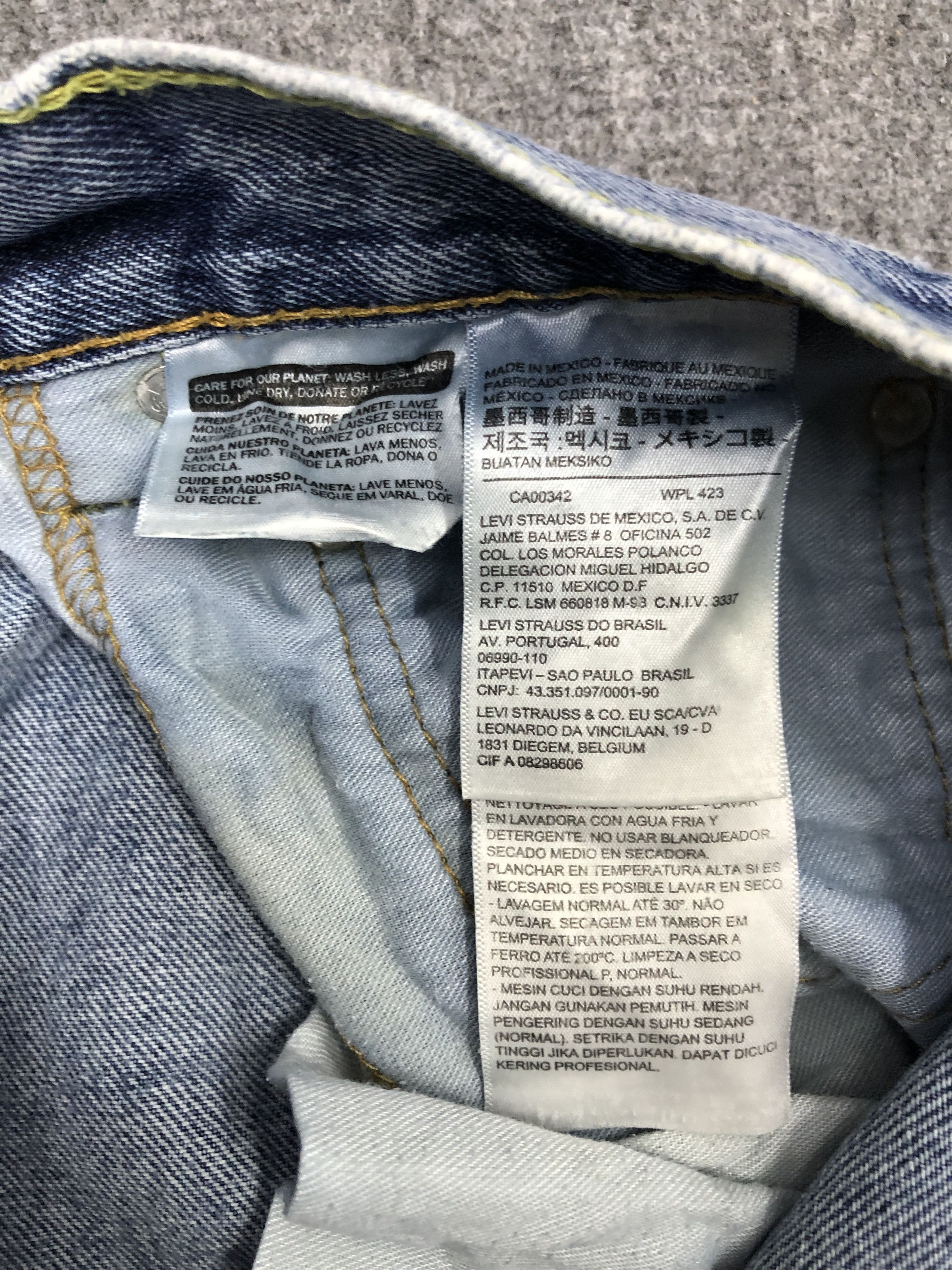 Levi's Vintage Levis 517 Flared Bootcut Denim DP1097 Size US 35 - 13 Thumbnail
