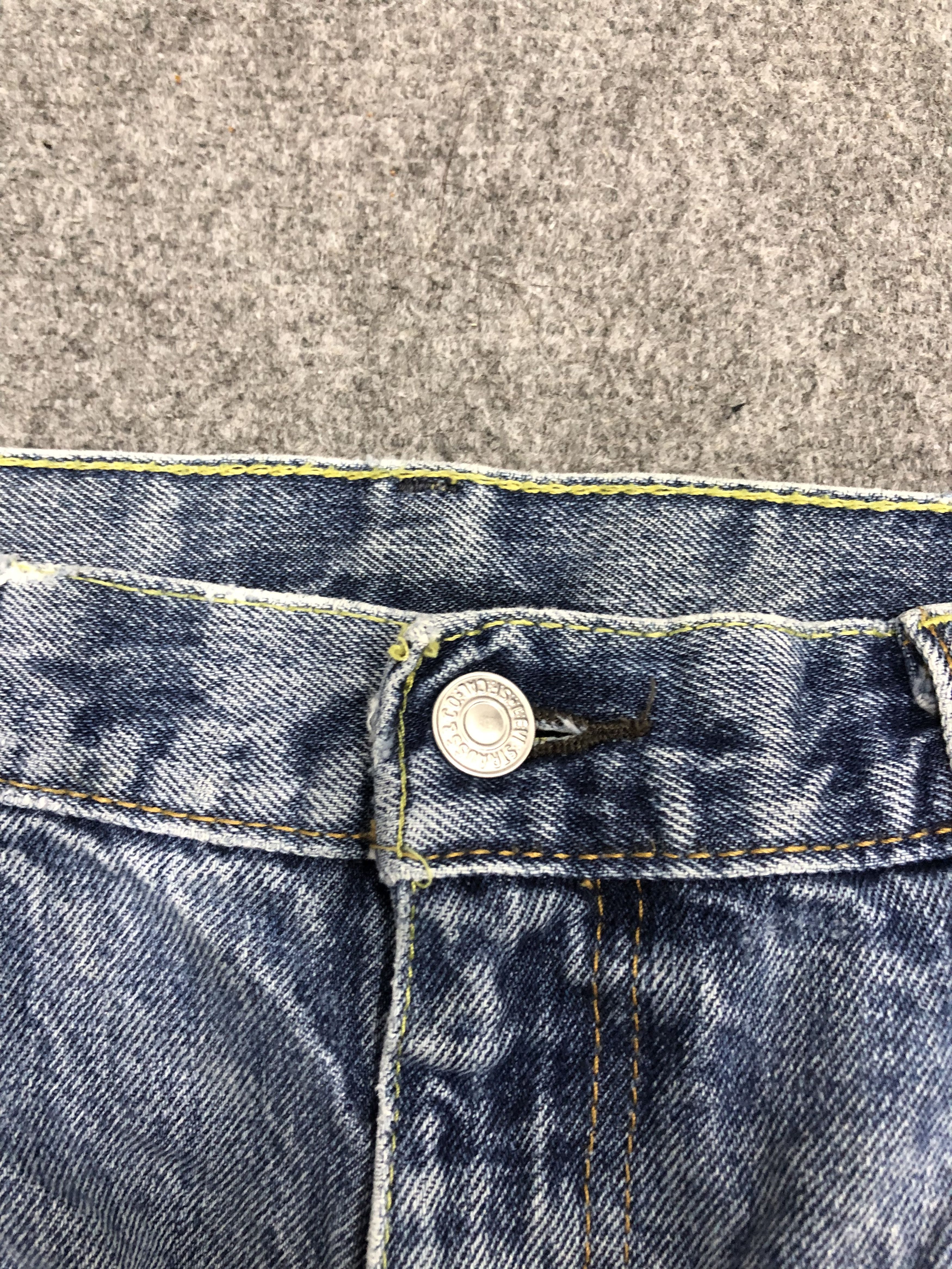 Levi's Vintage Levis 517 Flared Bootcut Denim DP1097 Size US 35 - 8 Thumbnail