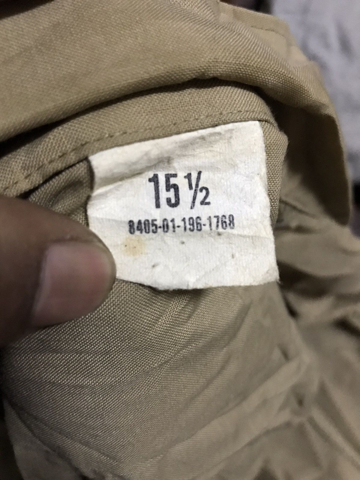 Vintage Vintage military button up with patches 80s Size US M / EU 48-50 / 2 - 3 Thumbnail