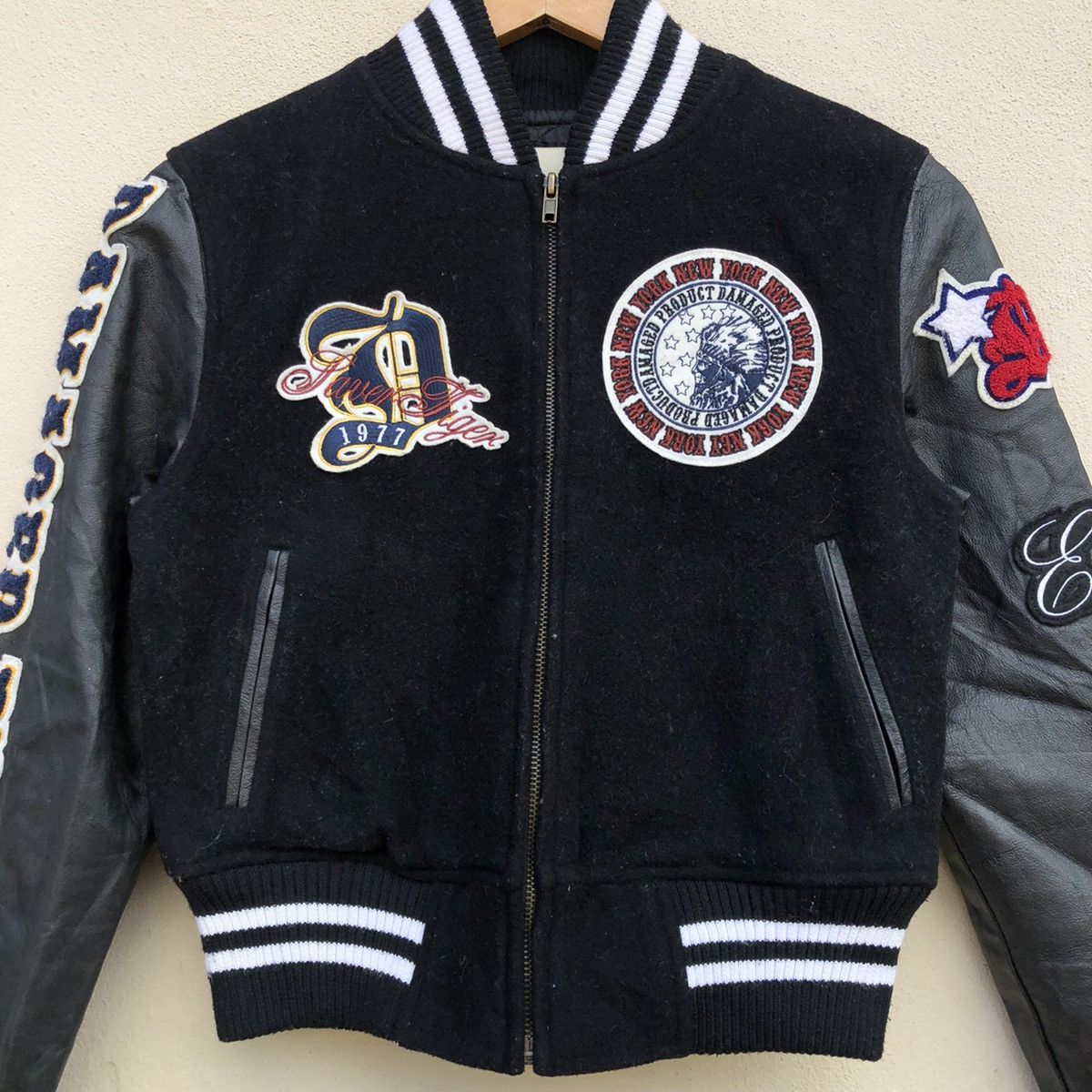 Japanese Brand × Vintage Vintage GLAD NEWS JAPAN NICE DESIGN Varsity Jacket Women XS Size ONE SIZE - 2 Thumbnail
