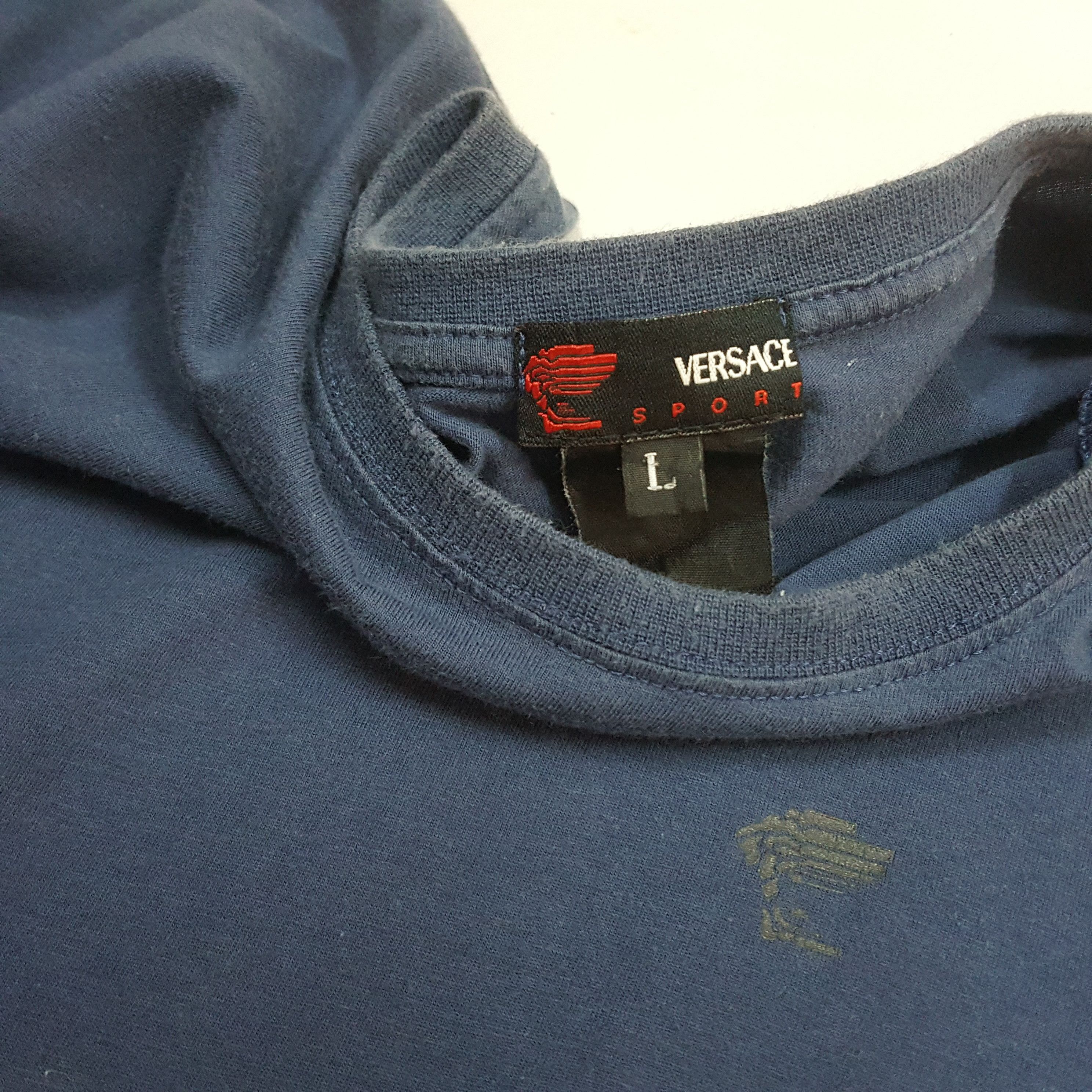 Versace × Versace Jeans Couture × Vintage Vintage Versace Sports small logo design t-shirt Size US L / EU 52-54 / 3 - 5 Thumbnail