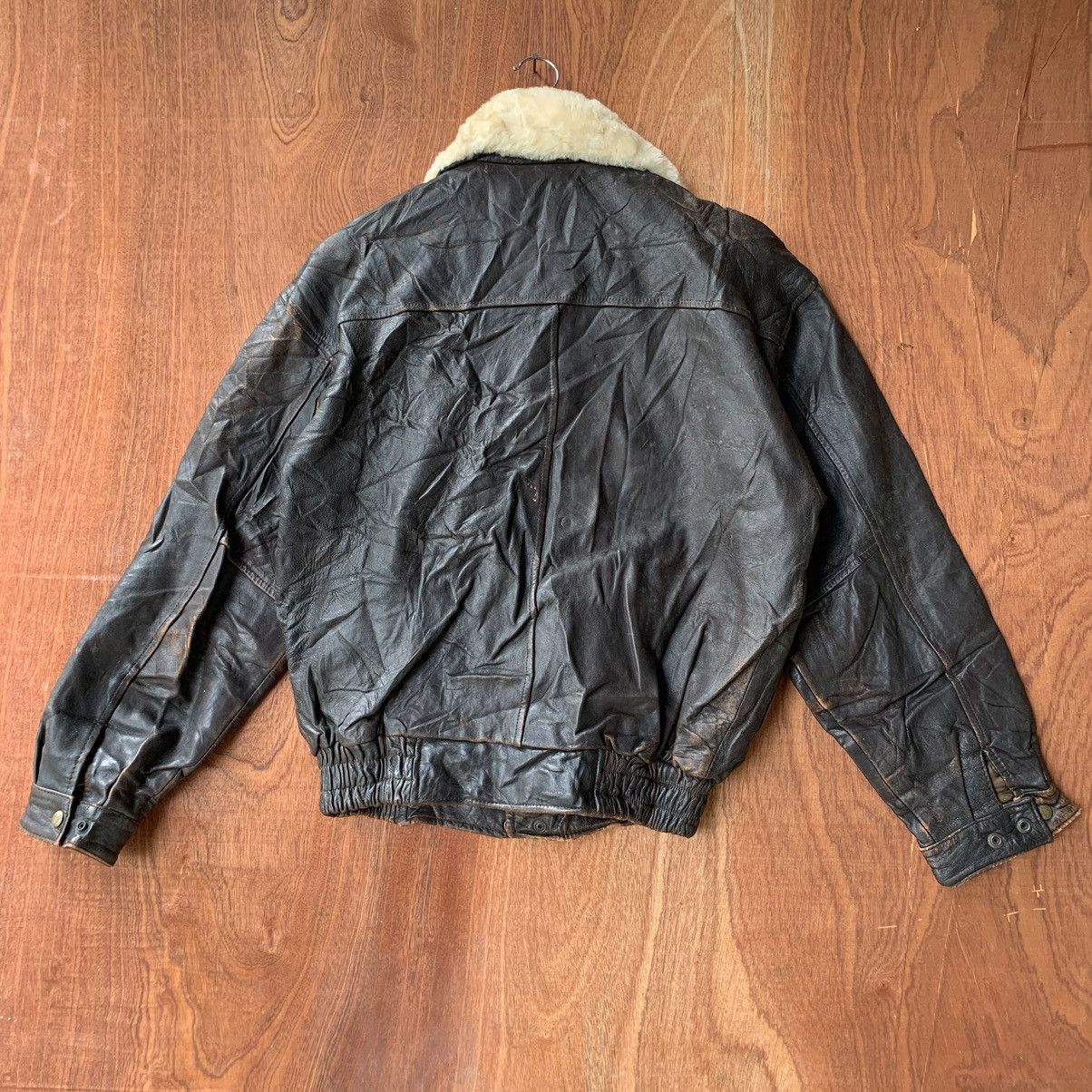 Branded Leather ‼️BINDING NOW‼️Vintage Classic Leather Jacket Size US M / EU 48-50 / 2 - 4 Thumbnail