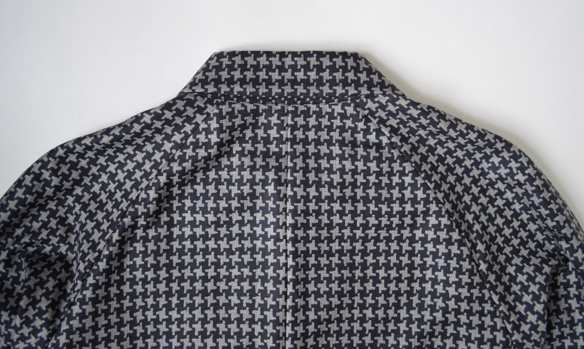 Prada S/S 09 Gray Silk Houndstooth Mac Jacket Size US M / EU 48-50 / 2 - 12 Thumbnail