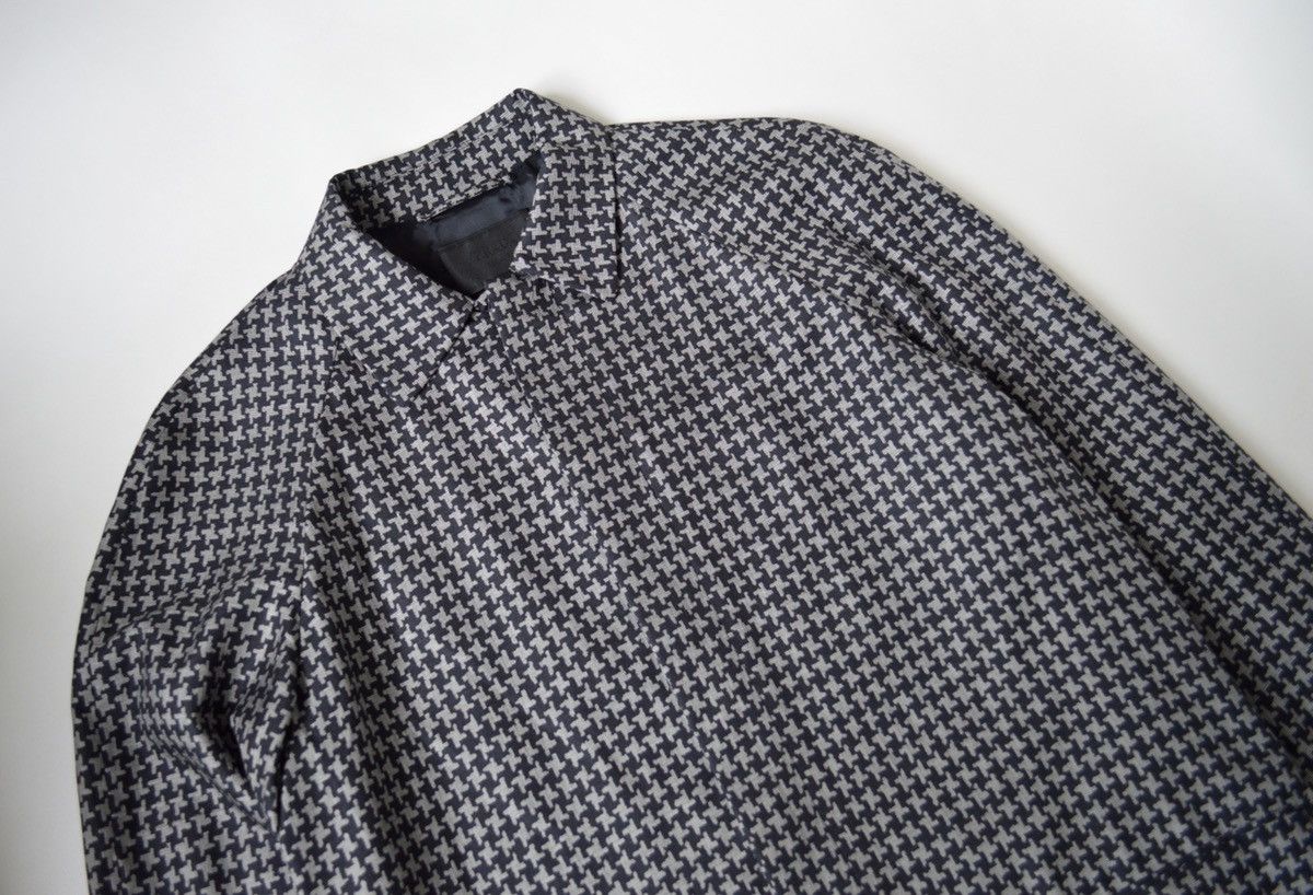 Prada S/S 09 Gray Silk Houndstooth Mac Jacket Size US M / EU 48-50 / 2 - 4 Thumbnail