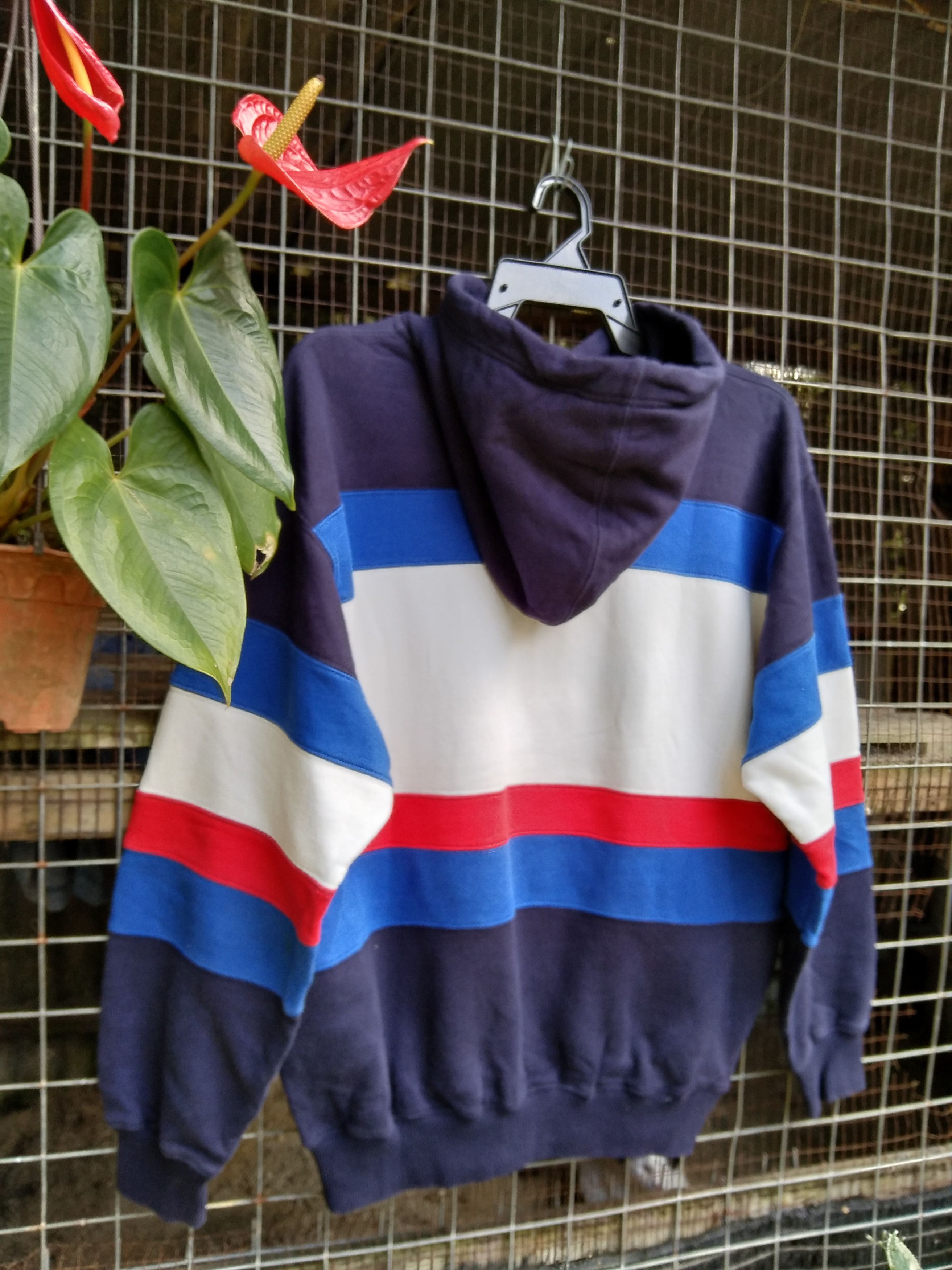 Alexander Julian × Designer VINTAGE COLOURS EMBROIDERY SWEATSHIRT HOODIE Size US L / EU 52-54 / 3 - 5 Thumbnail