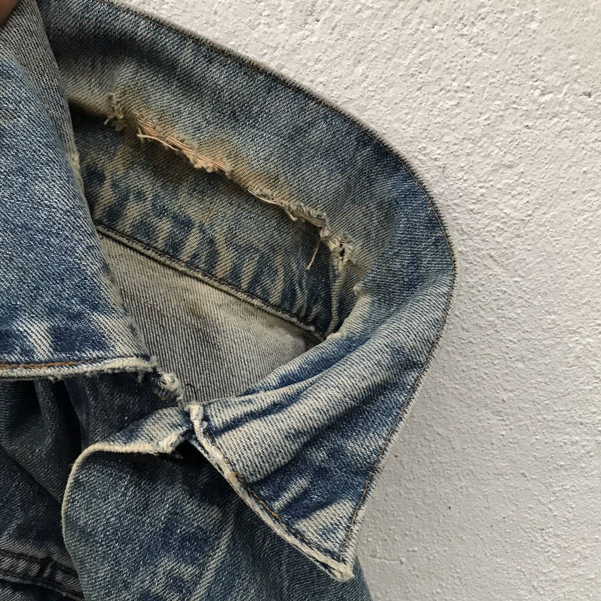 Levi's Vintage Levi’s Distressed Rips Denim Jackets Size US S / EU 44-46 / 1 - 15 Thumbnail