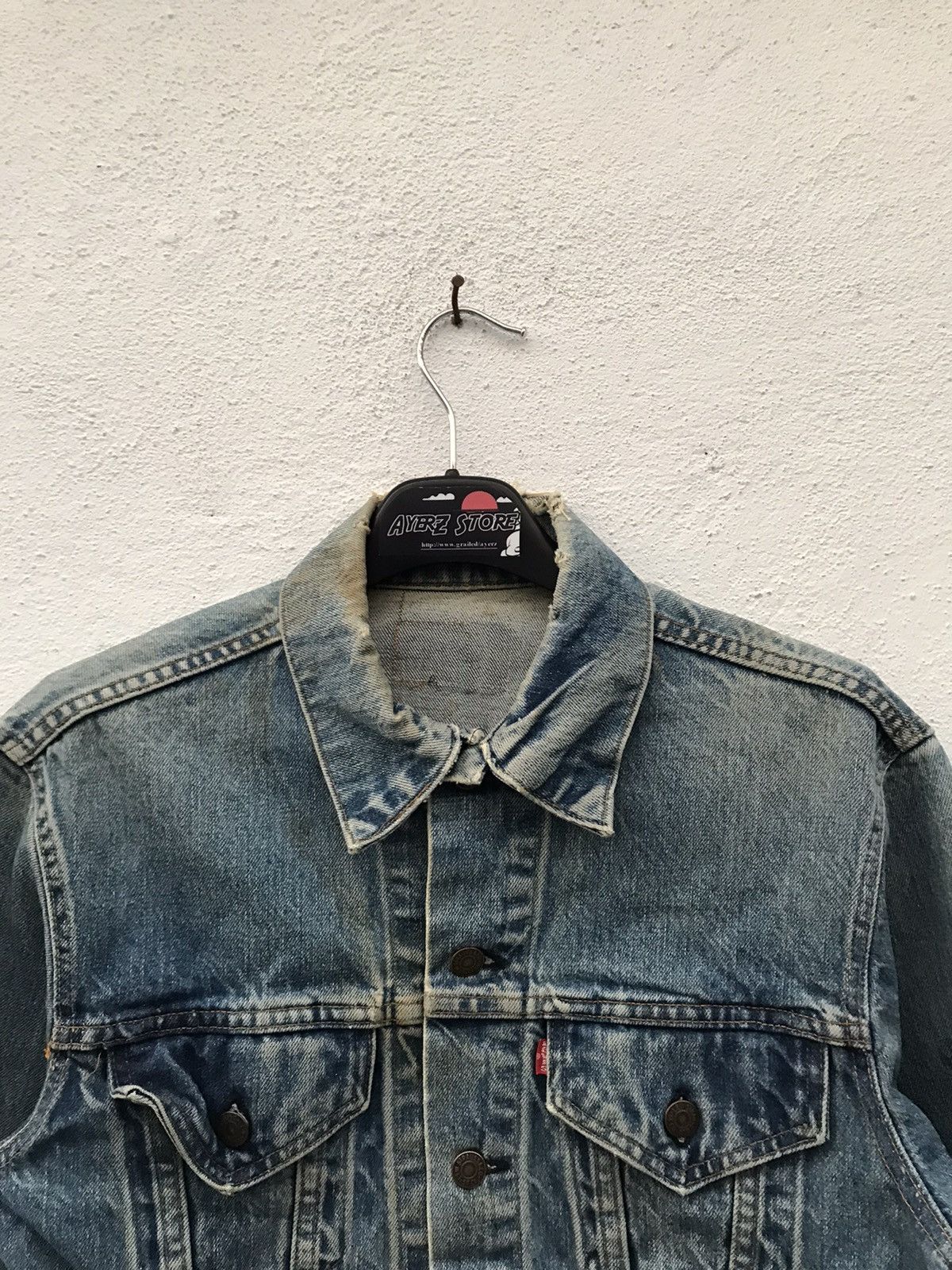 Levi's Vintage Levi’s Distressed Rips Denim Jackets Size US S / EU 44-46 / 1 - 2 Thumbnail