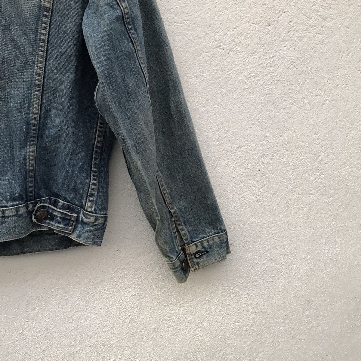 Levi's Vintage Levi’s Distressed Rips Denim Jackets Size US S / EU 44-46 / 1 - 9 Thumbnail