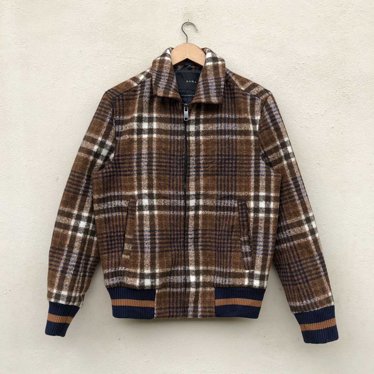 Zara ZARA CHECKERED DESIGN WOOL JACKET Size US S / EU 44-46 / 1 - 1 Thumbnail