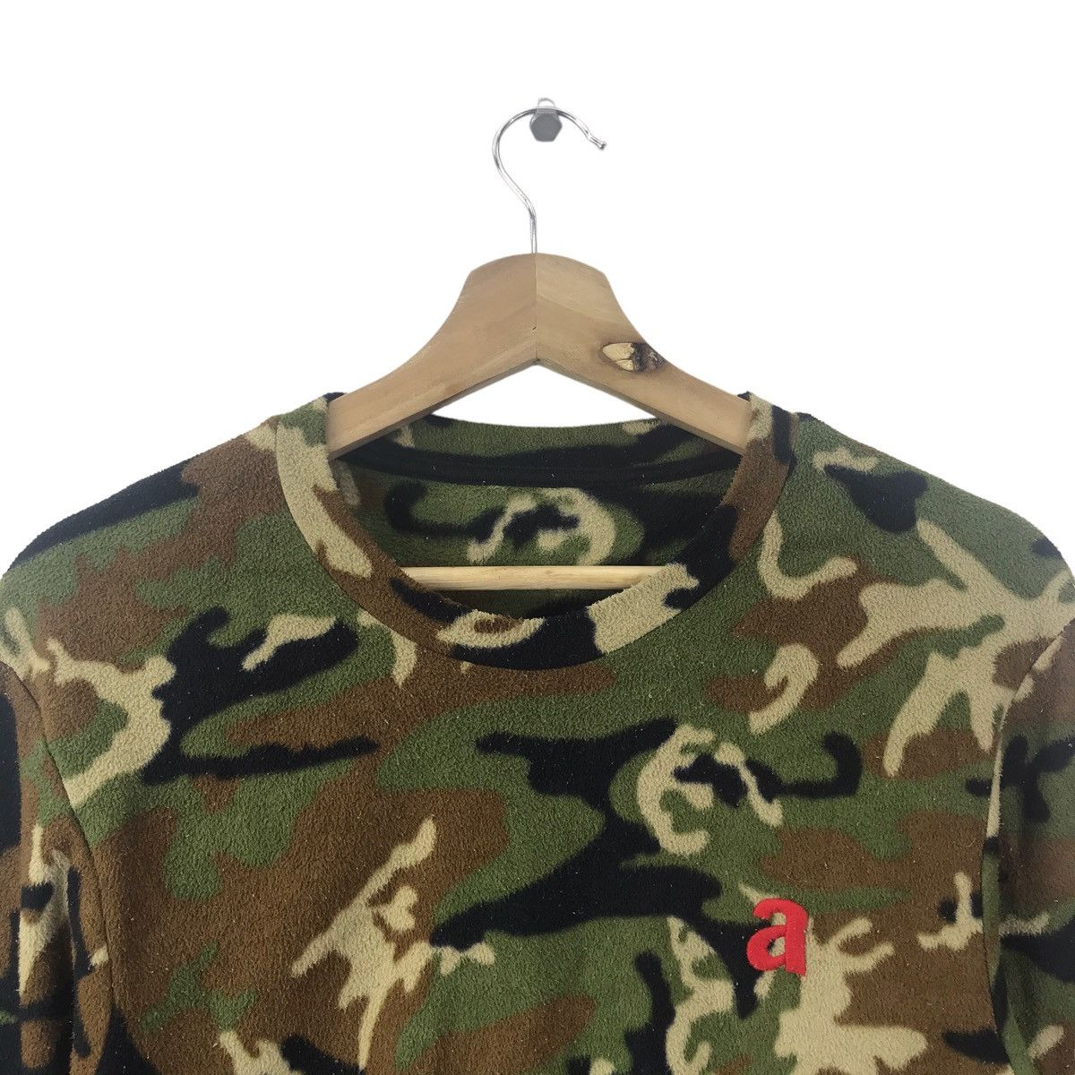 Uniqlo UNIQLO ANDY WARHOL Japan Brand Fleece Camouflage Sweatshirt Size US L / EU 52-54 / 3 - 2 Thumbnail