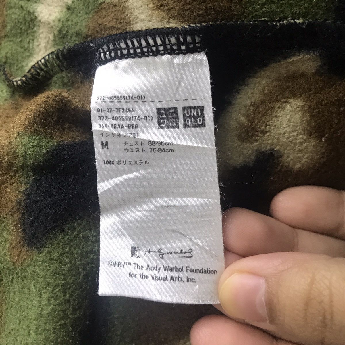 Uniqlo UNIQLO ANDY WARHOL Japan Brand Fleece Camouflage Sweatshirt Size US L / EU 52-54 / 3 - 4 Thumbnail