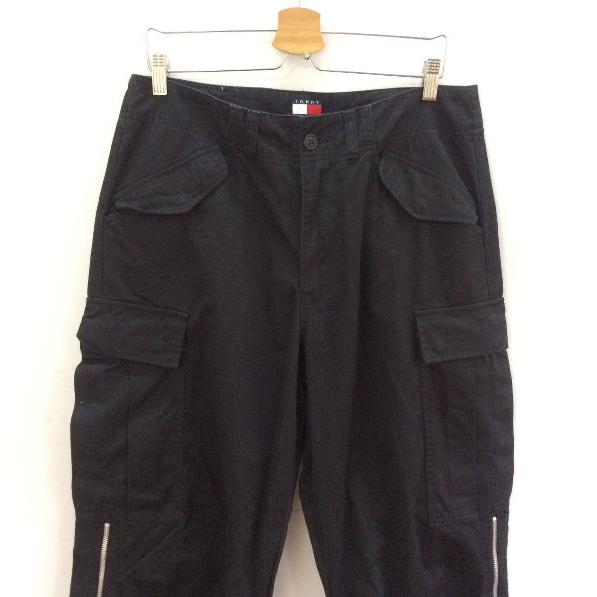 Tommy Hilfiger TOMMY HILFIGER CARGO POCKET BAGGY PANTS T Size US 32 / EU 48 - 2 Thumbnail