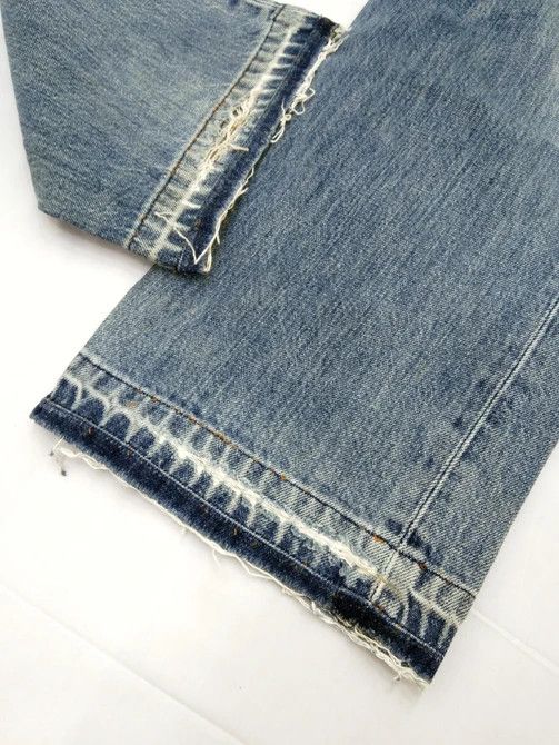 Levi's 90s Vintage Levi's 501 Made In USA Distressed Jeans 33x30 Size US 33 - 3 Thumbnail
