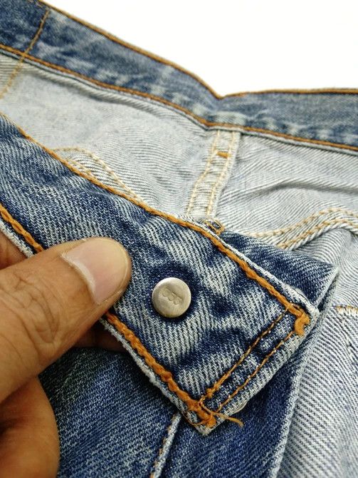 Levi's 90s Vintage Levi's 501 Made In USA Distressed Jeans 33x30 Size US 33 - 8 Thumbnail