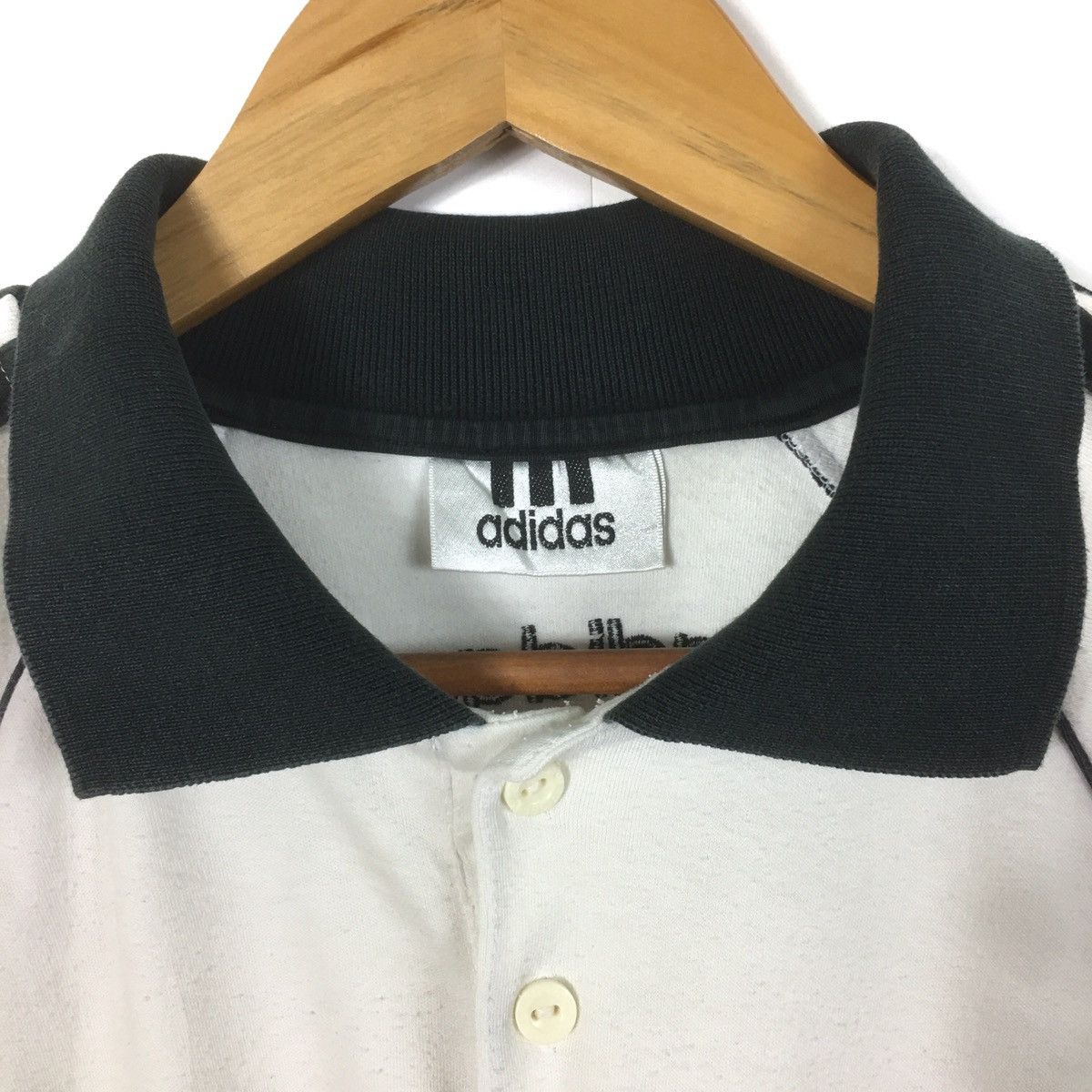 Adidas × Japanese Brand × Vintage Vintage Adidas Sweatshirt AdidasThreeStripes Adidas Trefoil Size US M / EU 48-50 / 2 - 6 Thumbnail