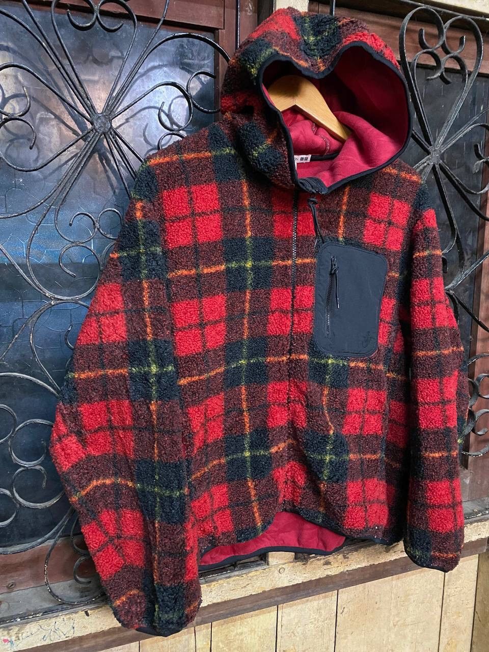 JW Anderson × Uniqlo JW ANDERSON X UNIQLO HOODED FLEECE JACKET Size US L / EU 52-54 / 3 - 4 Thumbnail