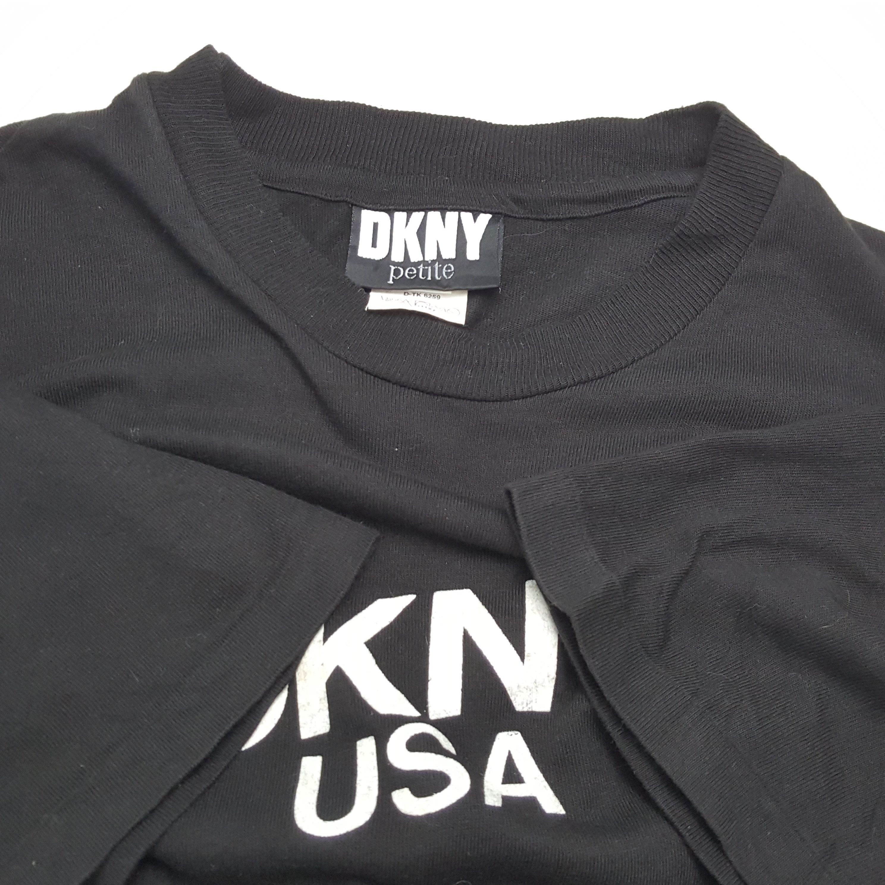 DKNY USA Logo Design Style Streetwear Vintage Tshirt
