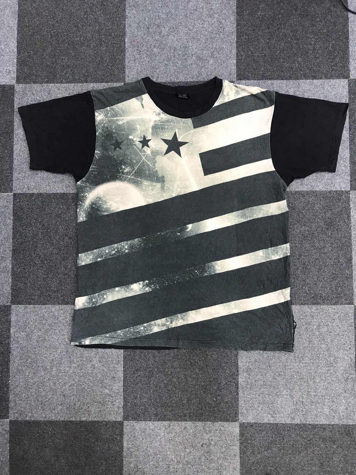 Japanese Brand 24 KARATS Japan Streetwear All Over Spell Out Print Shirt Size US L / EU 52-54 / 3 - 1 Thumbnail