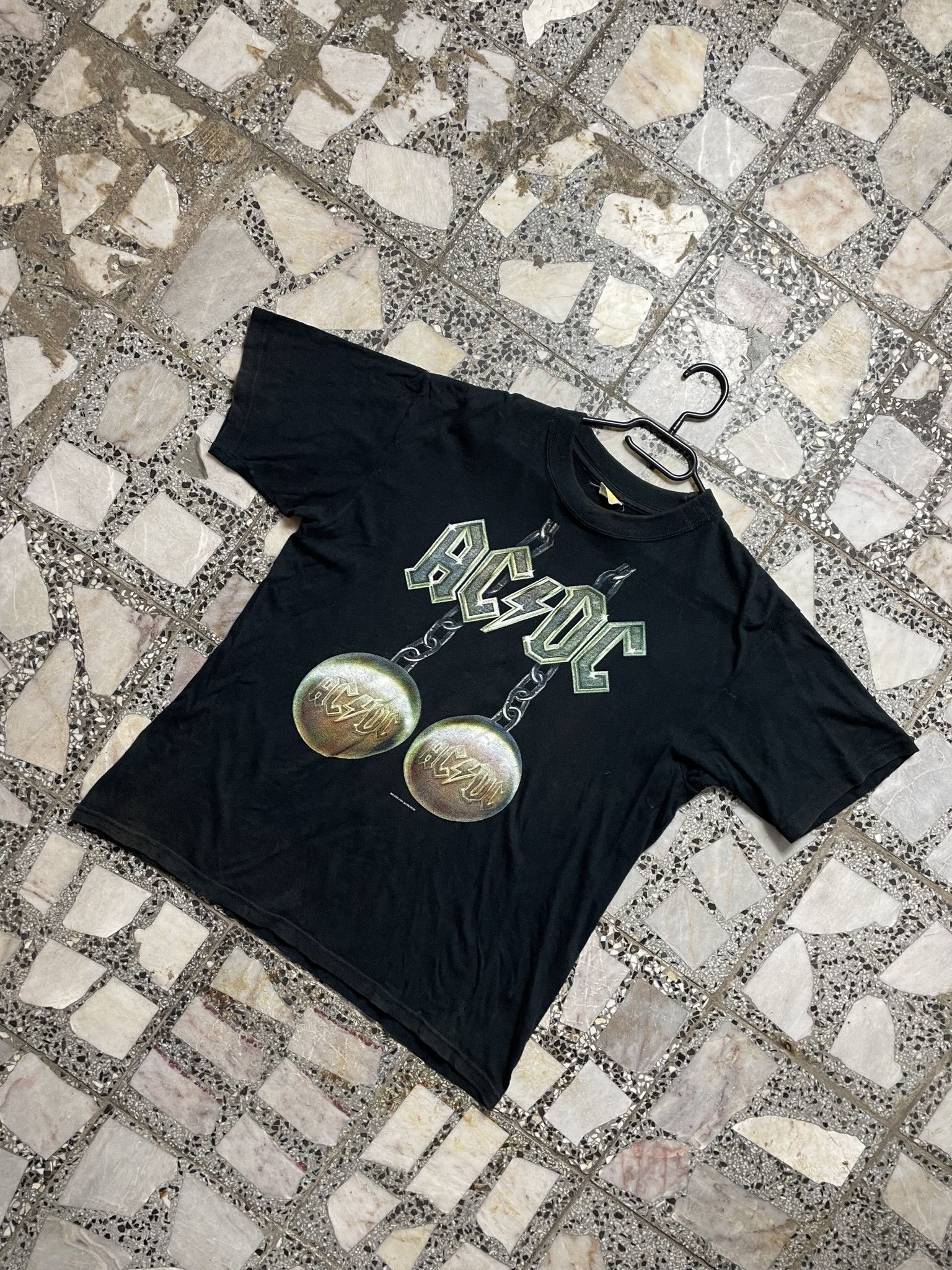 AC/DC × Band Tees × Vintage VINTAGE WASHED AC/DC BELL Y2K 2005 TSHIRT Size US L / EU 52-54 / 3 - 1 Thumbnail