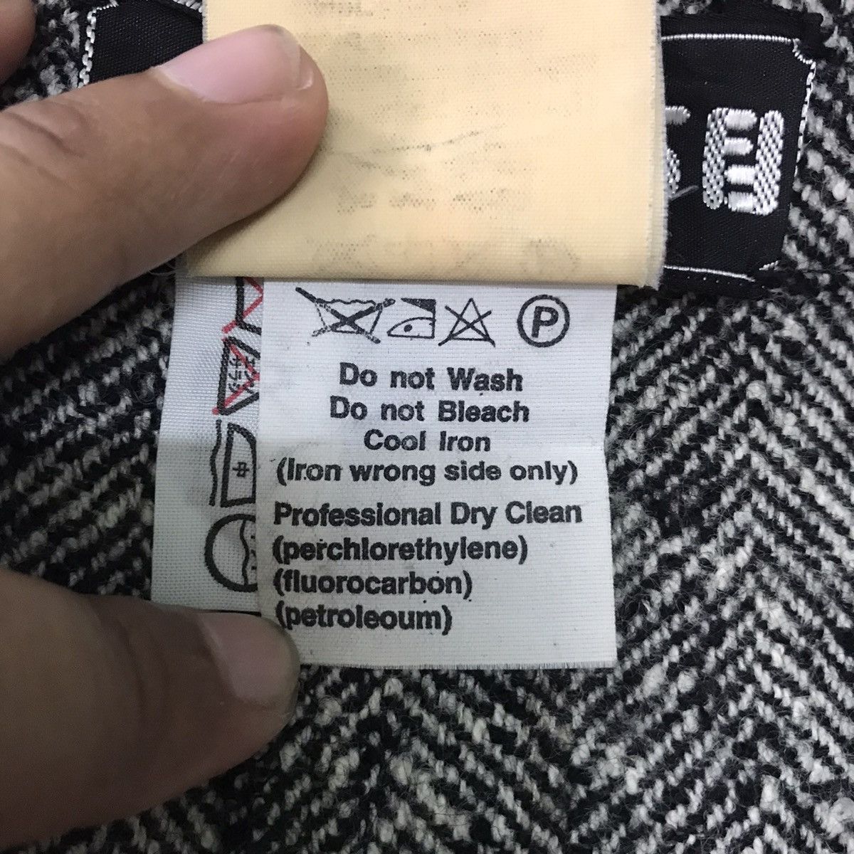Fendi Vtg Fendi 365 By Contir Wool Nylon Women Jacket Half Button Size M / US 6-8 / IT 42-44 - 15 Thumbnail