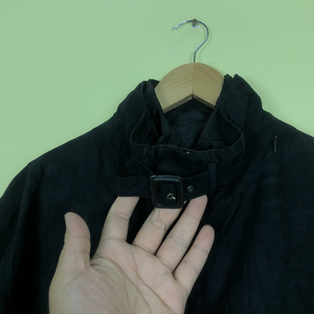Japanese Brand Vintage Mario Valentino Parka JacketBlack Size US L / EU 52-54 / 3 - 6 Thumbnail