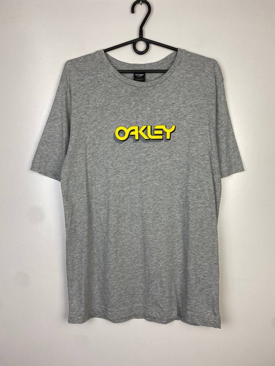Vintage Oakley vintage outdoor t-shirts size M | Grailed
