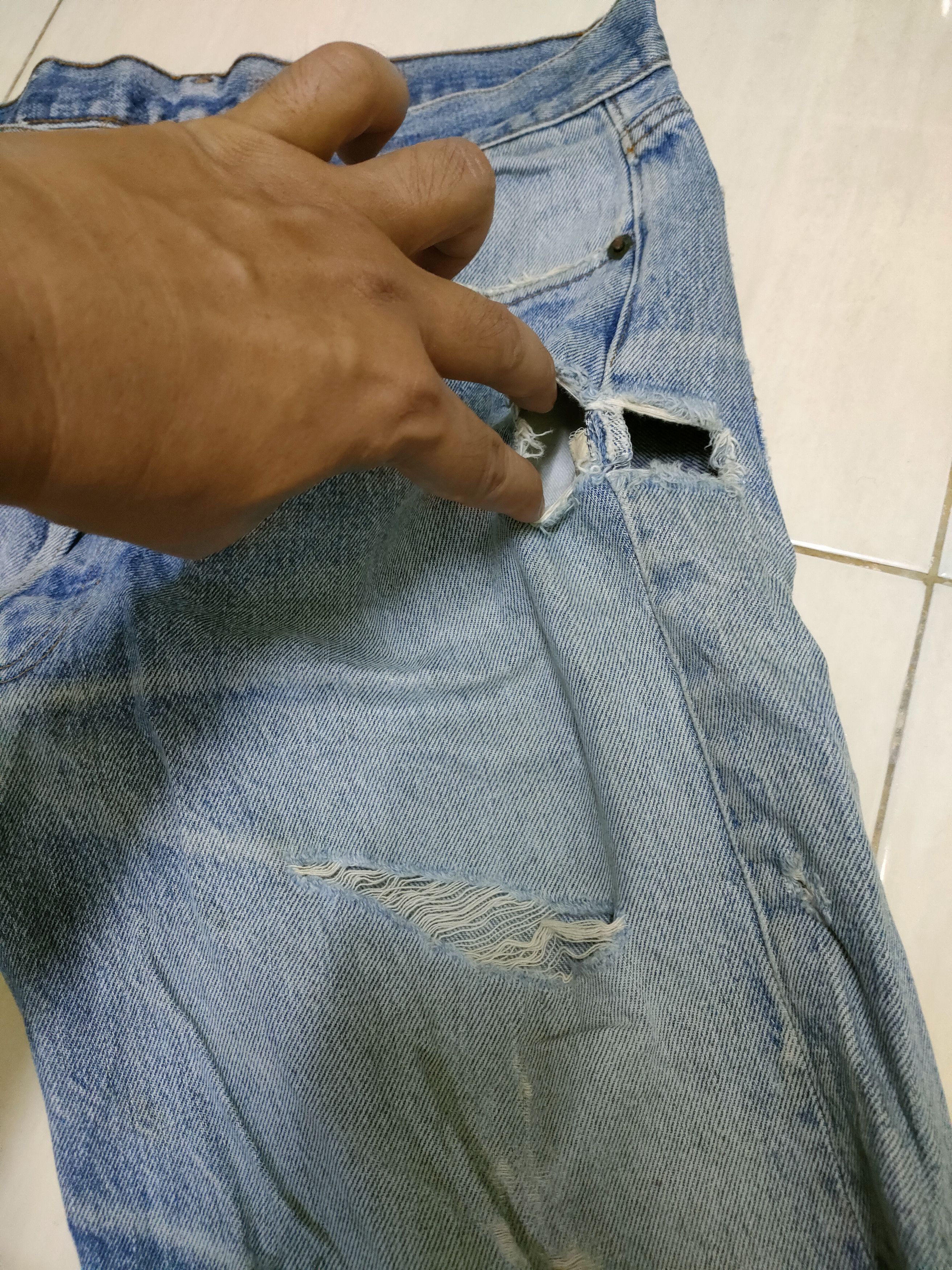 Levi's × Levi's Vintage Clothing × Vintage 🔥 Steals 🔥 Vintage Levis 501 Distressed Short Pants Size US 36 / EU 52 - 7 Thumbnail