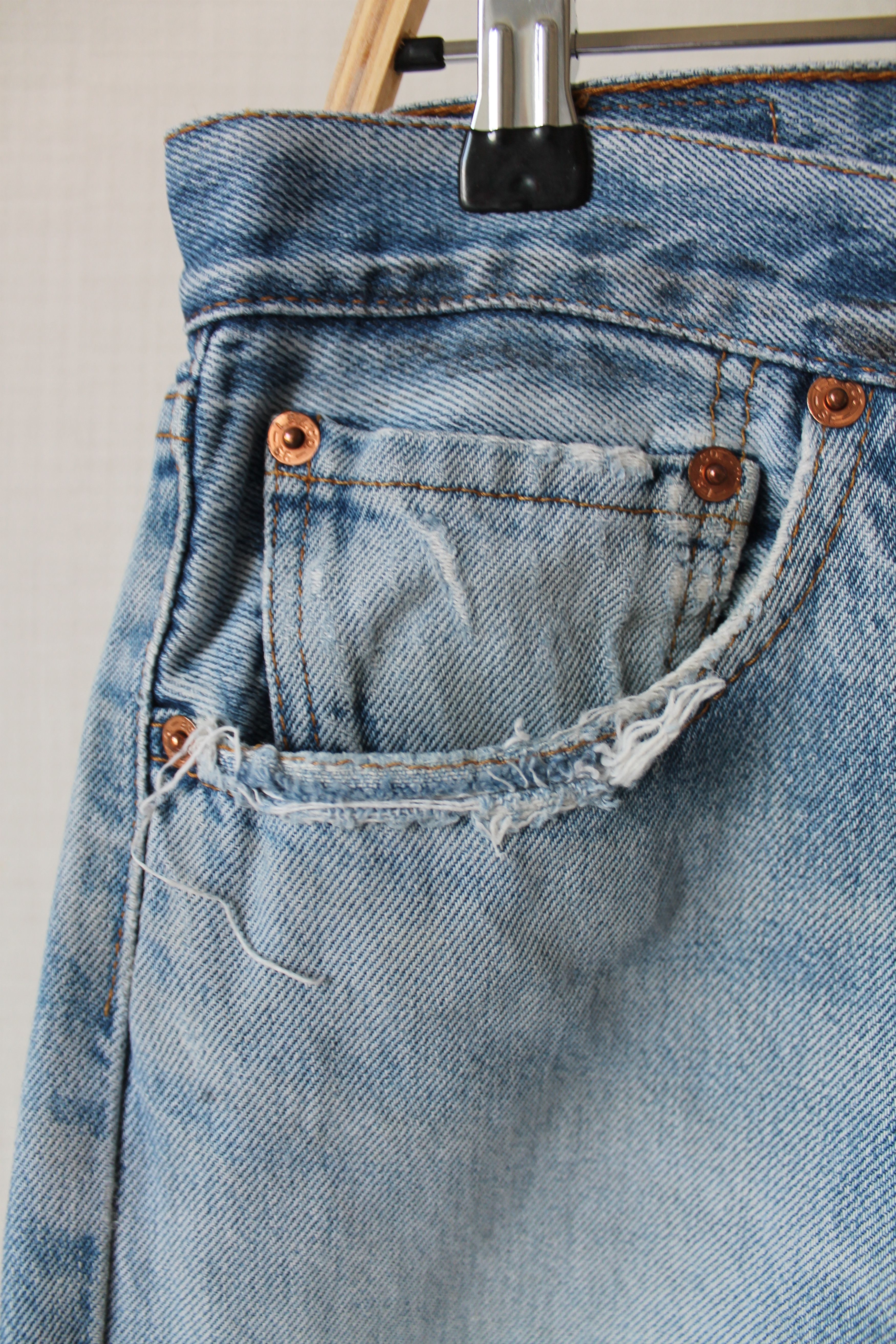 Levi's Vintage Clothing Levi's 501 Denim Pants Faded Washed Blue made in UK Size US 32 / EU 48 - 6 Thumbnail