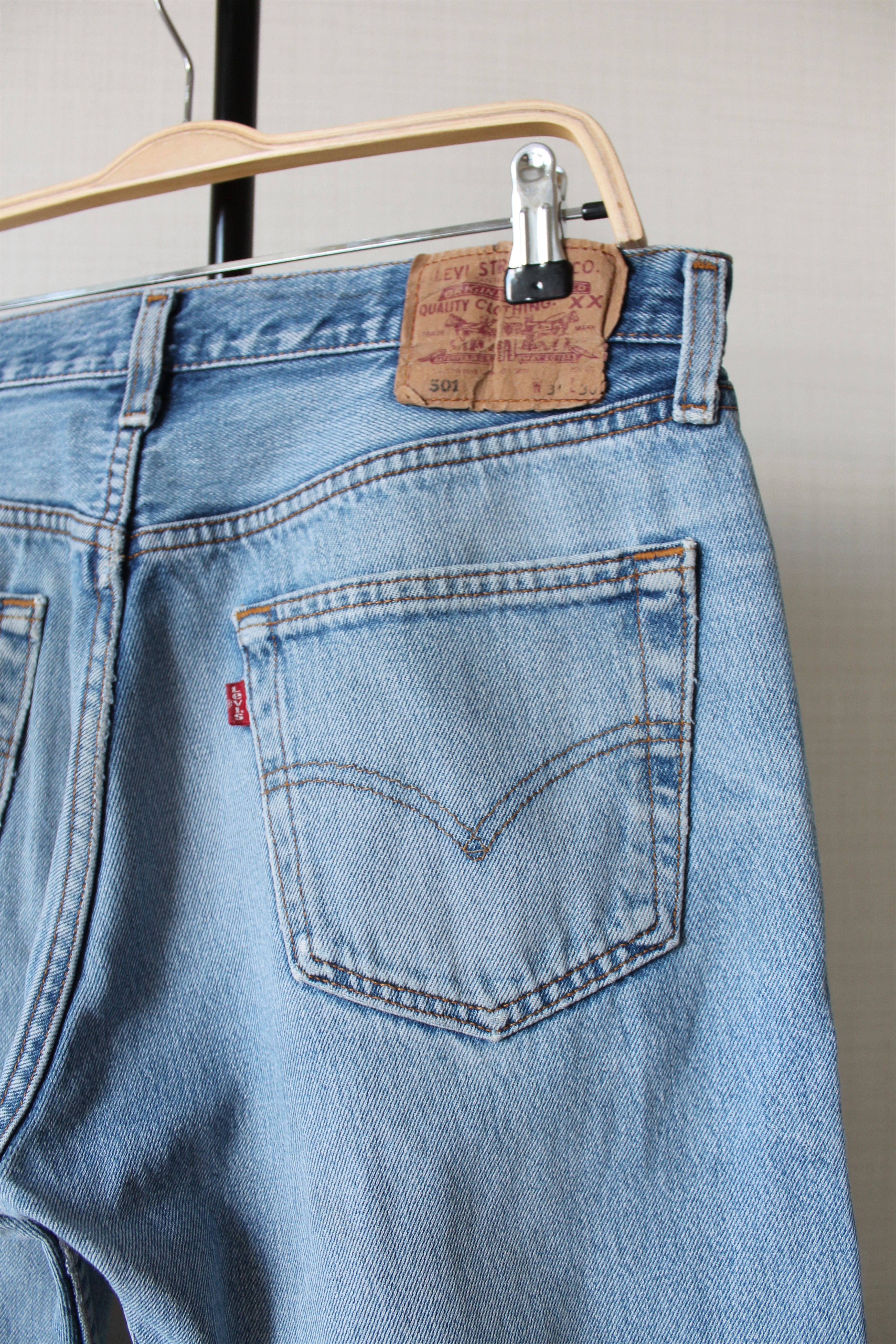 Levi's Vintage Clothing Levi's 501 Denim Pants Faded Washed Blue made in UK Size US 32 / EU 48 - 8 Thumbnail