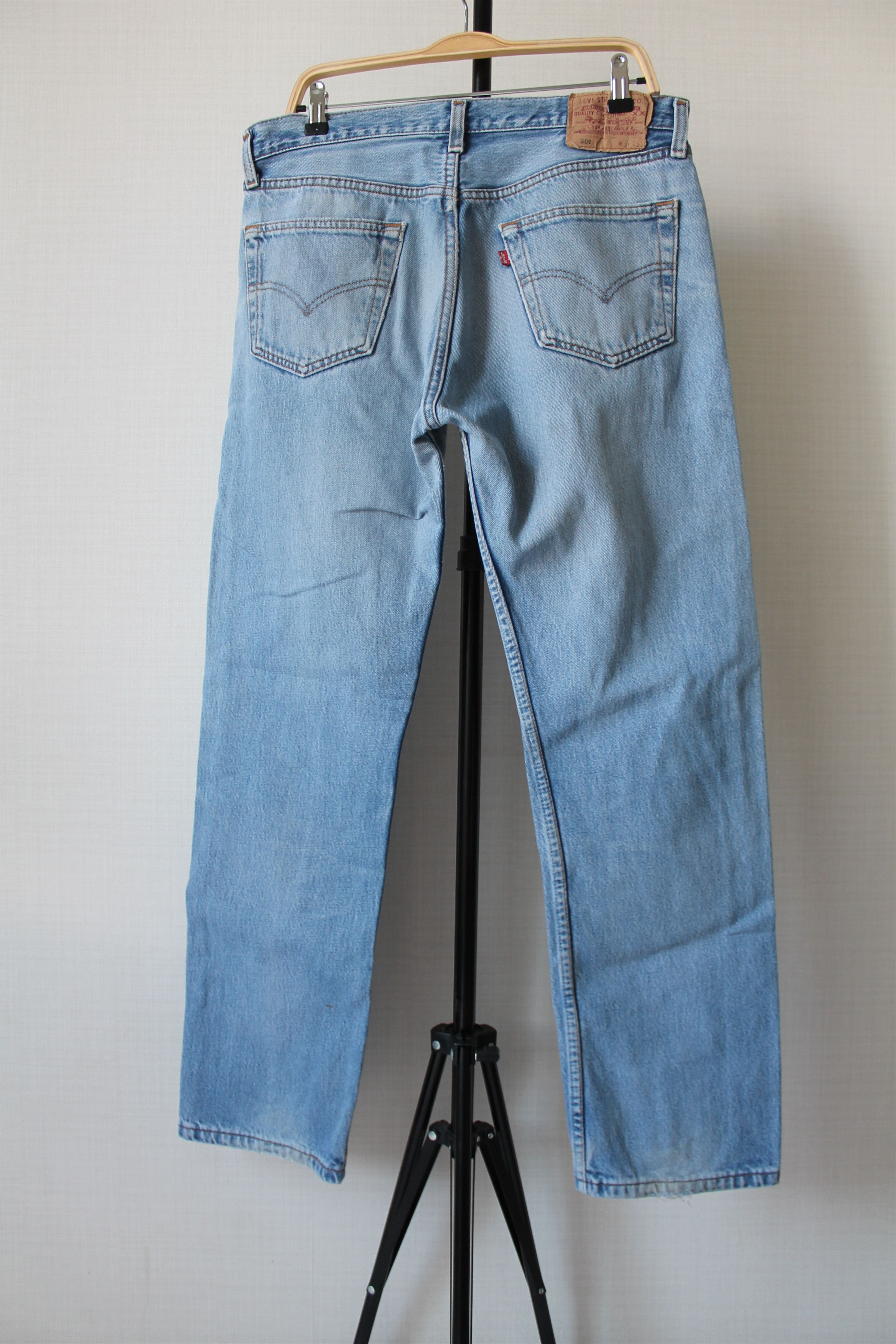 Levi's Vintage Clothing Levi's 501 Denim Pants Faded Washed Blue made in UK Size US 32 / EU 48 - 2 Thumbnail